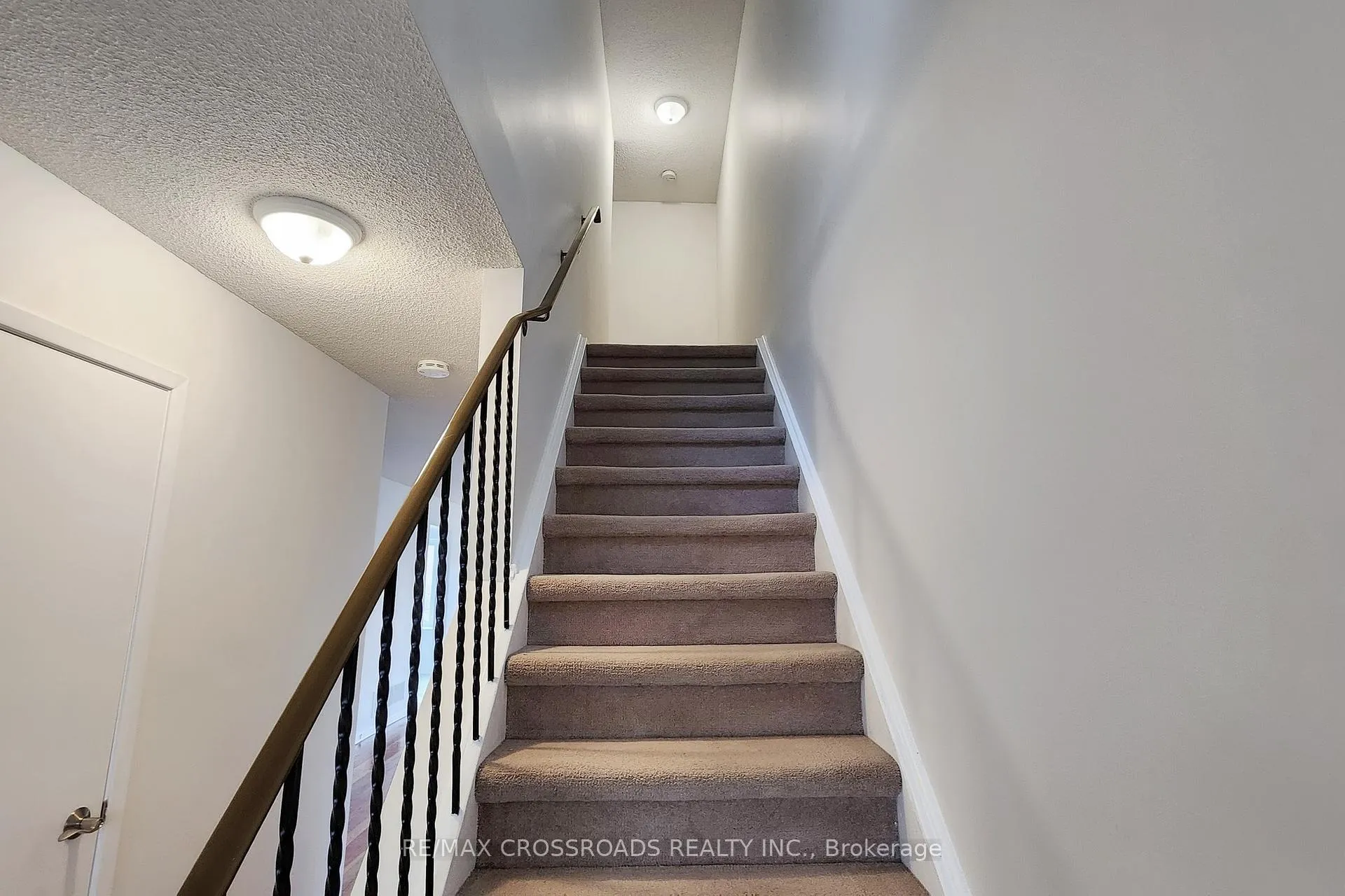 Photo 16 of 726 York Hill Boulevard, Vaughan, Crestwood-Springfarm-Yorkhill — HOMEH