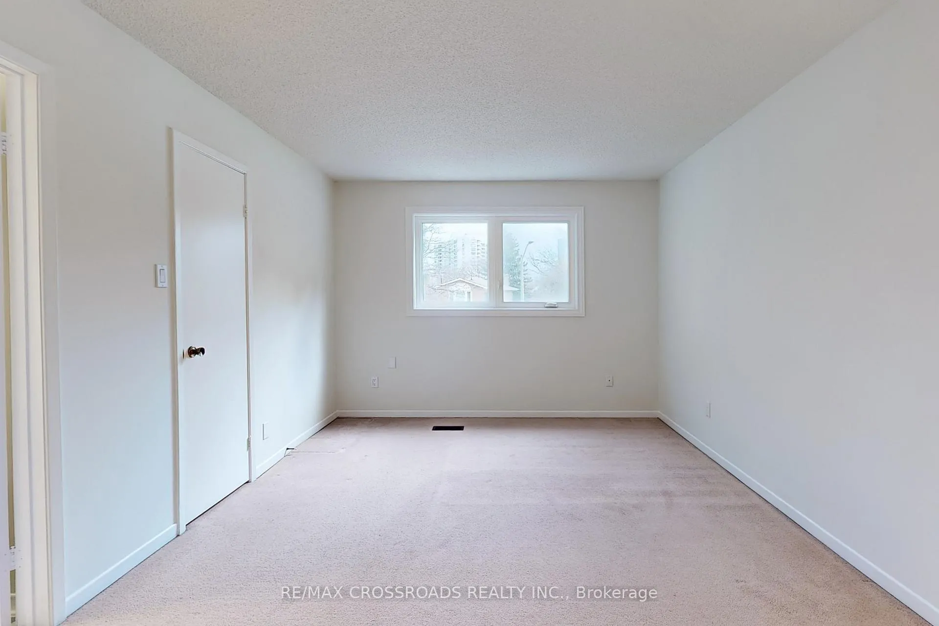 Photo 18 of 726 York Hill Boulevard, Vaughan, Crestwood-Springfarm-Yorkhill — HOMEH