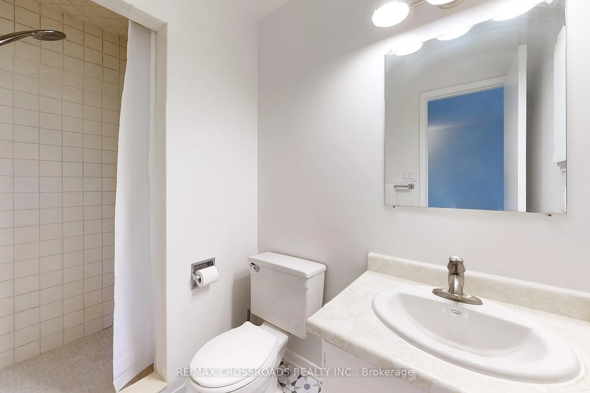 Photo 22 of 726 York Hill Boulevard, Vaughan, Crestwood-Springfarm-Yorkhill — HOMEH