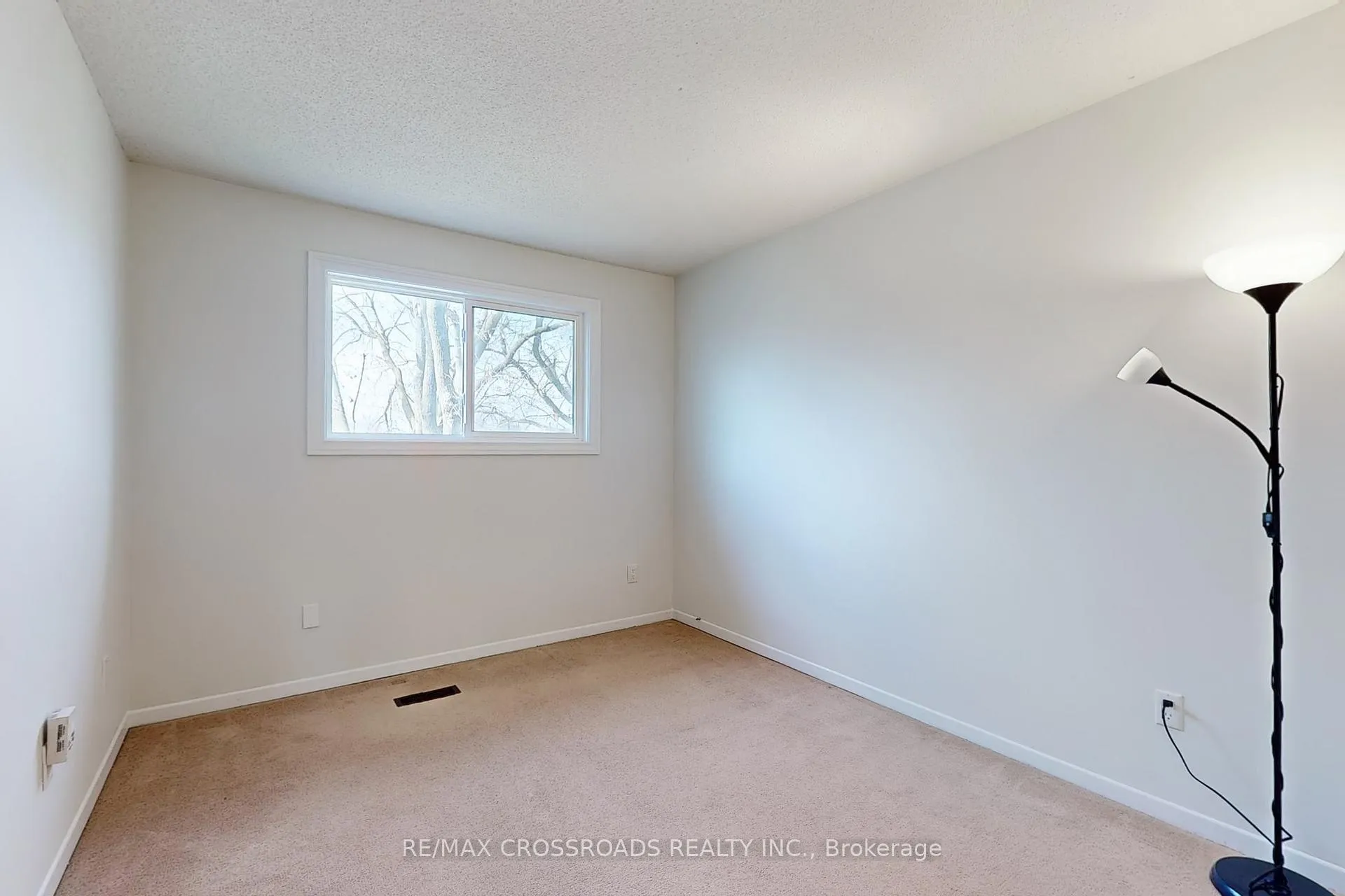 Photo 25 of 726 York Hill Boulevard, Vaughan, Crestwood-Springfarm-Yorkhill — HOMEH