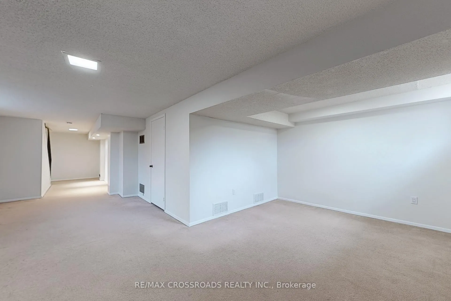 Photo 33 of 726 York Hill Boulevard, Vaughan, Crestwood-Springfarm-Yorkhill — HOMEH