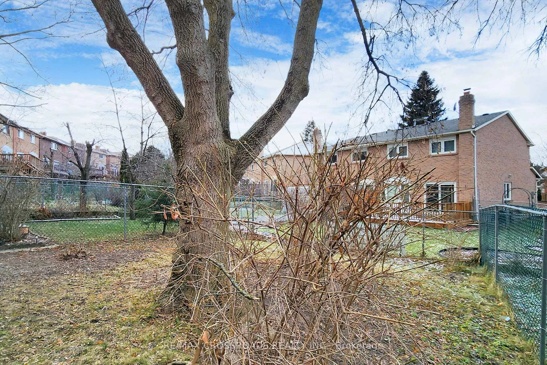 Photo 35 of 726 York Hill Boulevard, Vaughan, Crestwood-Springfarm-Yorkhill — HOMEH