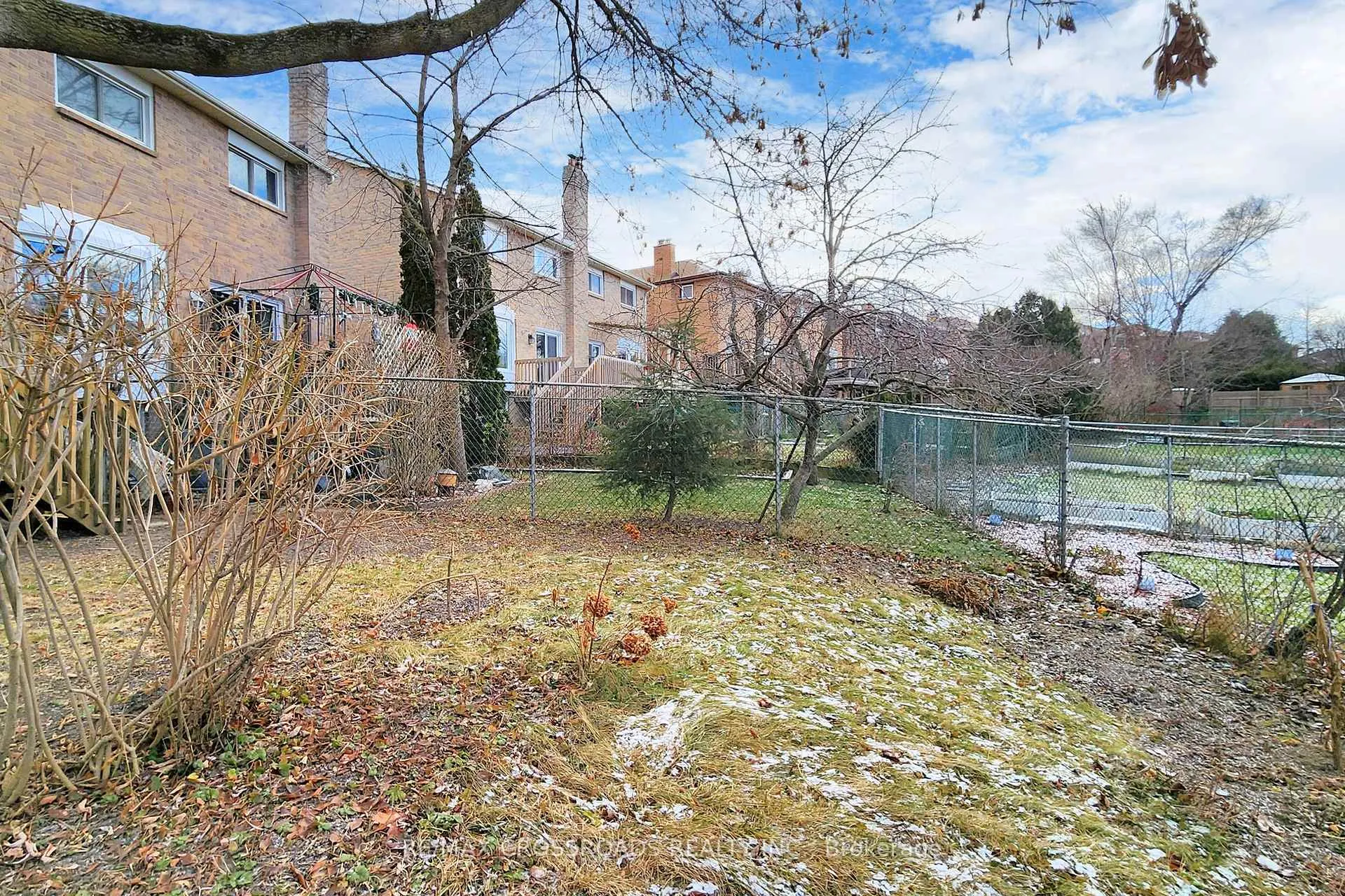 Photo 38 of 726 York Hill Boulevard, Vaughan, Crestwood-Springfarm-Yorkhill — HOMEH