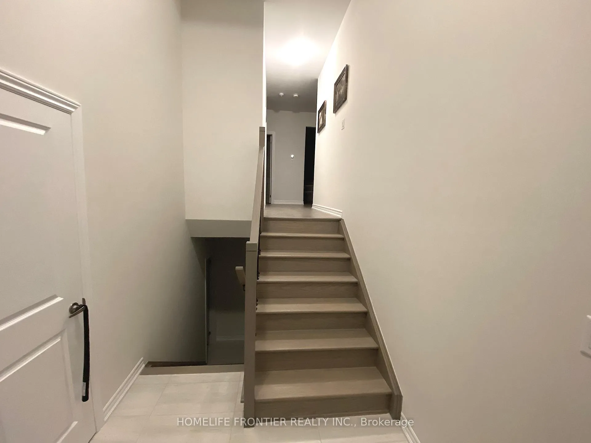 Photo 2 of 93 Sun Valley Avenue, Wasaga Beach — HOMEH