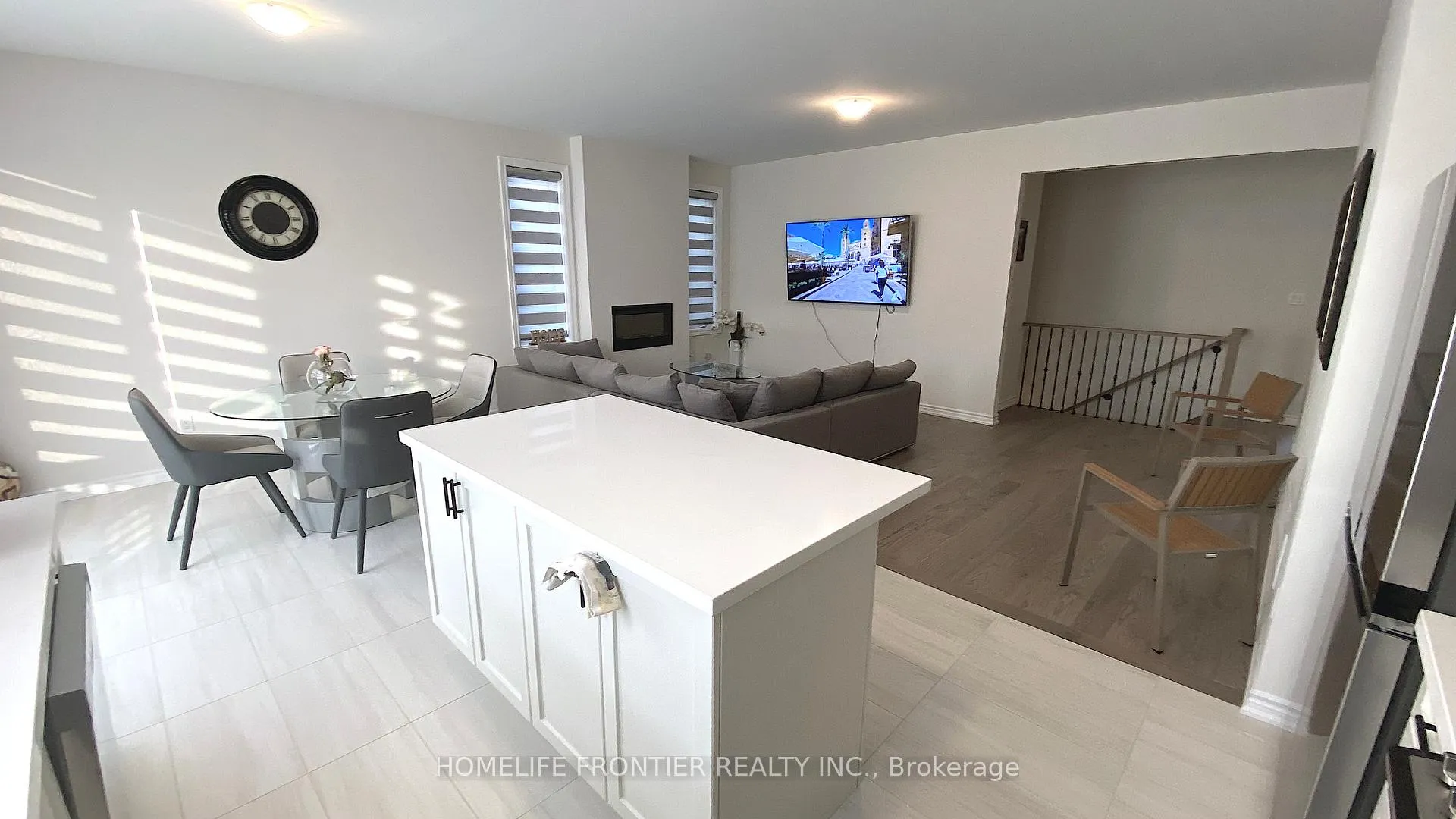 Photo 6 of 93 Sun Valley Avenue, Wasaga Beach — HOMEH