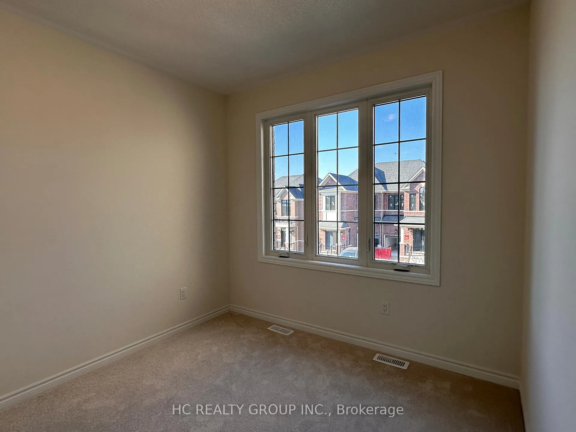 Photo 17 of 2925 Nakina Street, Pickering, Rural Pickering — HOMEH