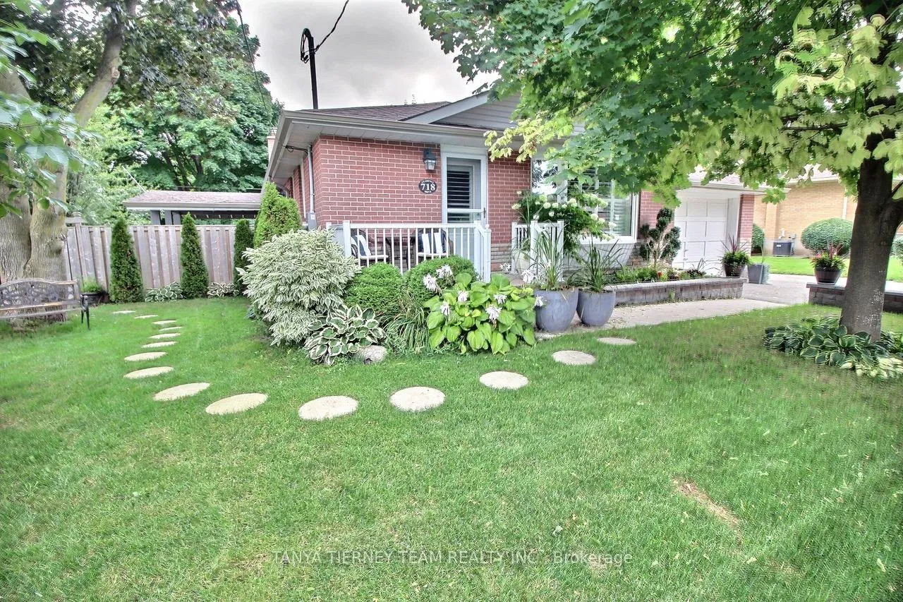 Photo 2 of Unit Lower, 718 Clarence Drive, Whitby, Downtown Whitby — HOMEH