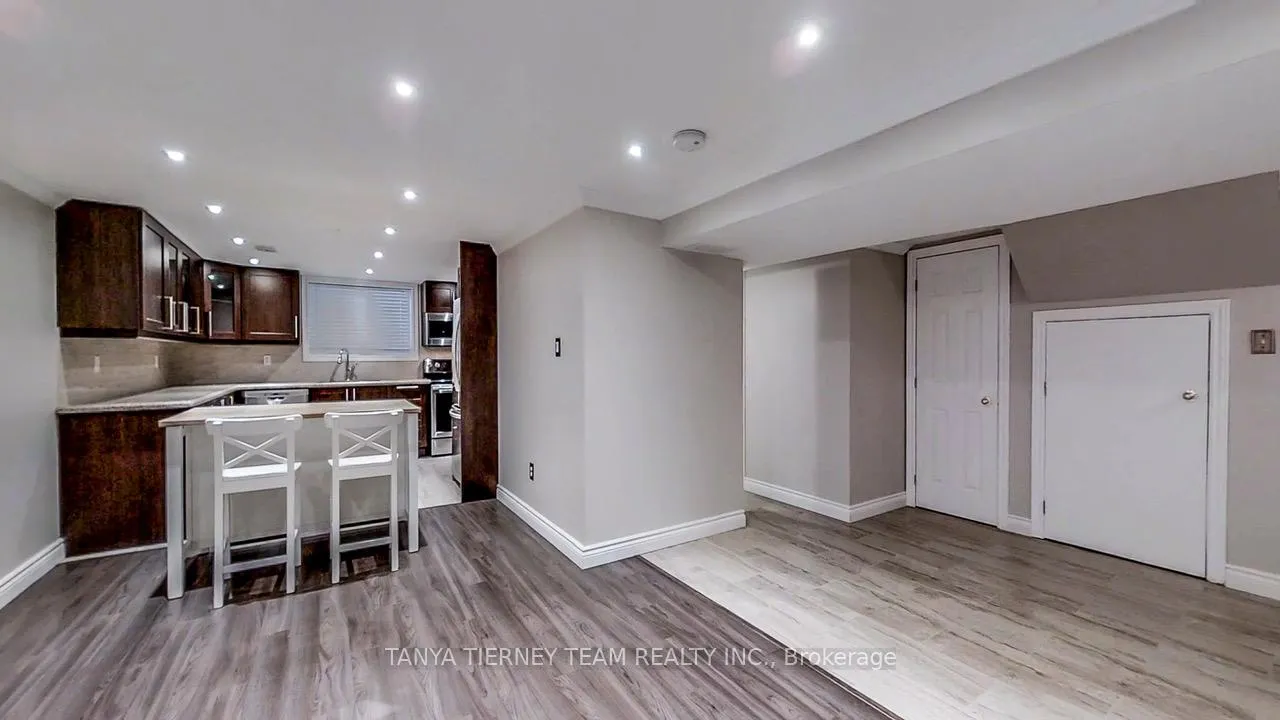 Photo 4 of Unit Lower, 718 Clarence Drive, Whitby, Downtown Whitby — HOMEH