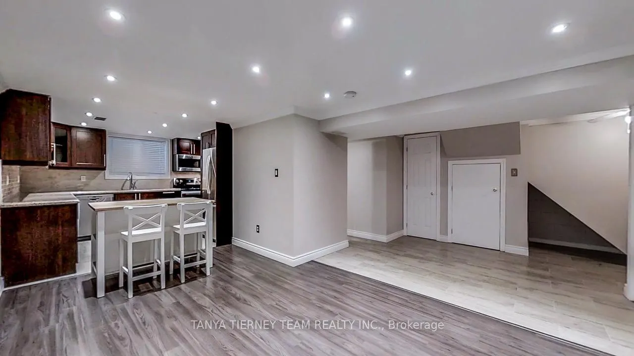 Photo 6 of Unit Lower, 718 Clarence Drive, Whitby, Downtown Whitby — HOMEH