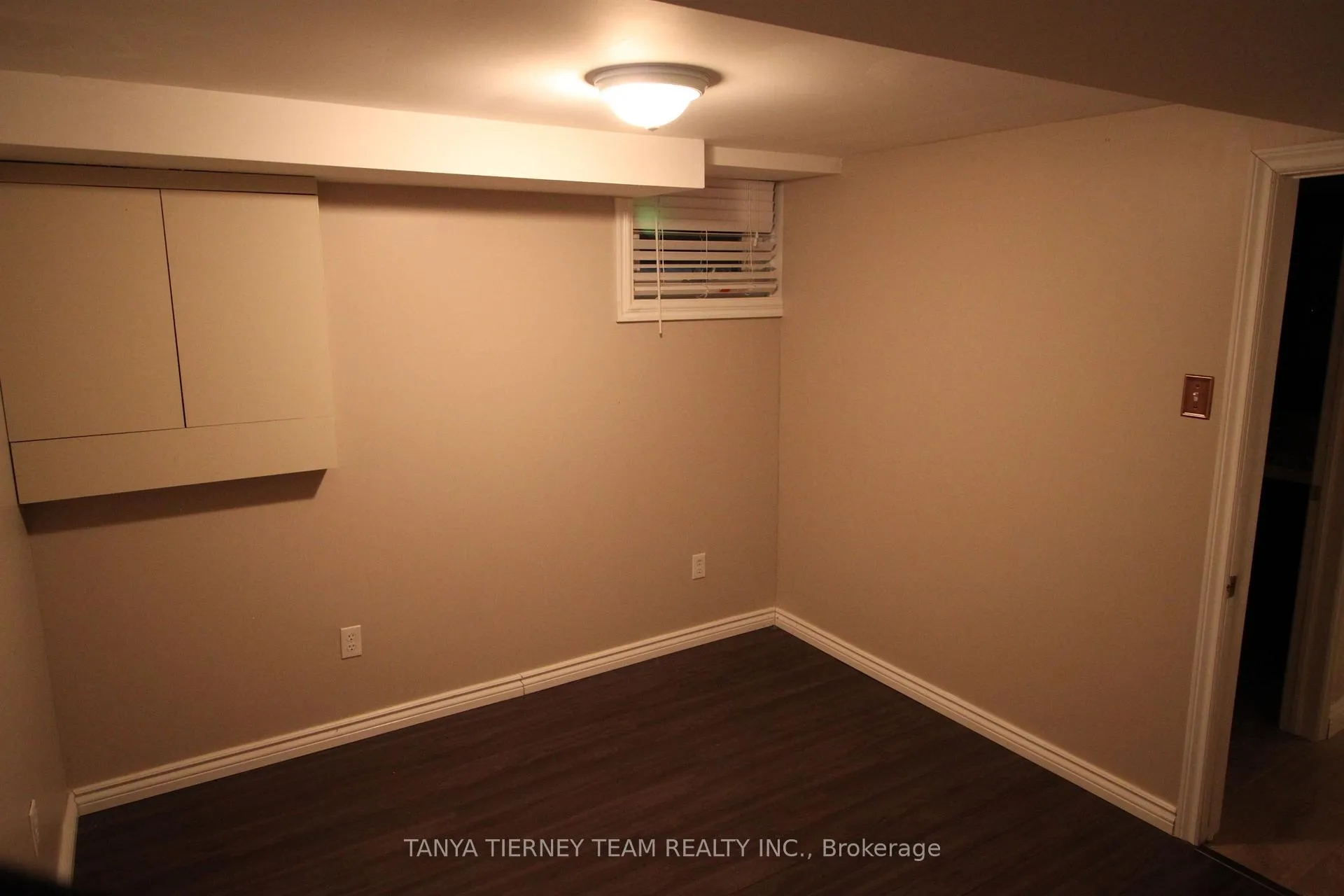Photo 10 of Unit Lower, 718 Clarence Drive, Whitby, Downtown Whitby — HOMEH