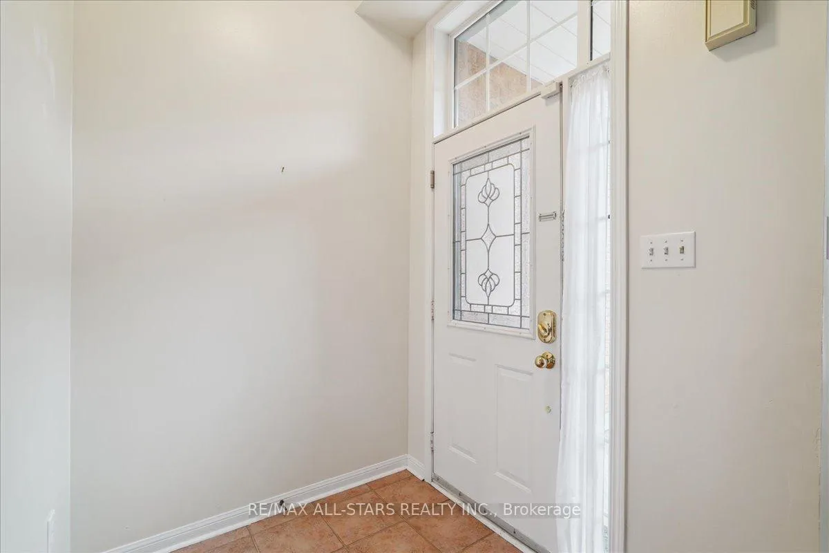 Photo 2 of 56 Cornell Park Avenue, Markham, Cornell — HOMEH