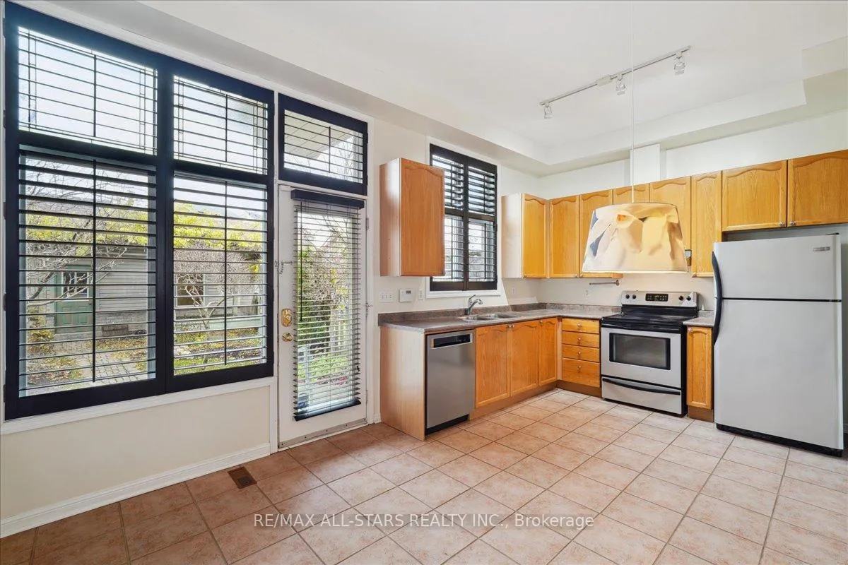 Photo 7 of 56 Cornell Park Avenue, Markham, Cornell — HOMEH