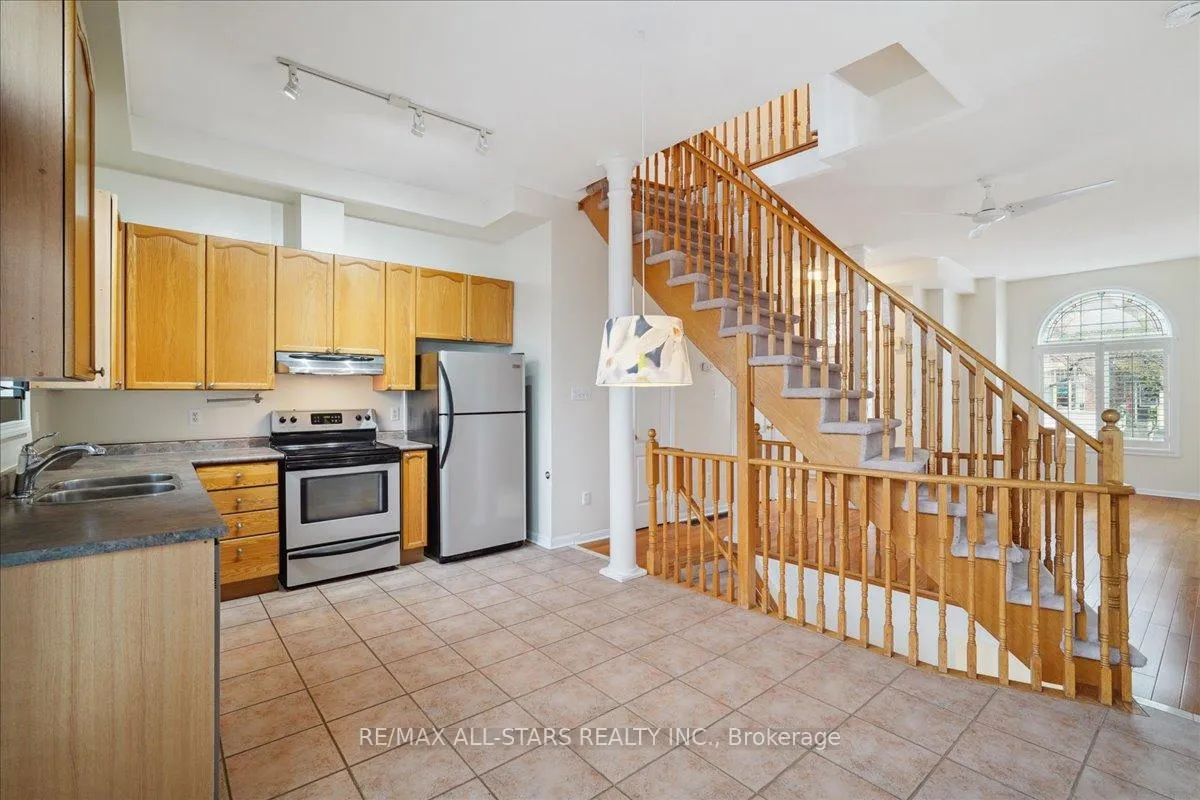 Photo 8 of 56 Cornell Park Avenue, Markham, Cornell — HOMEH