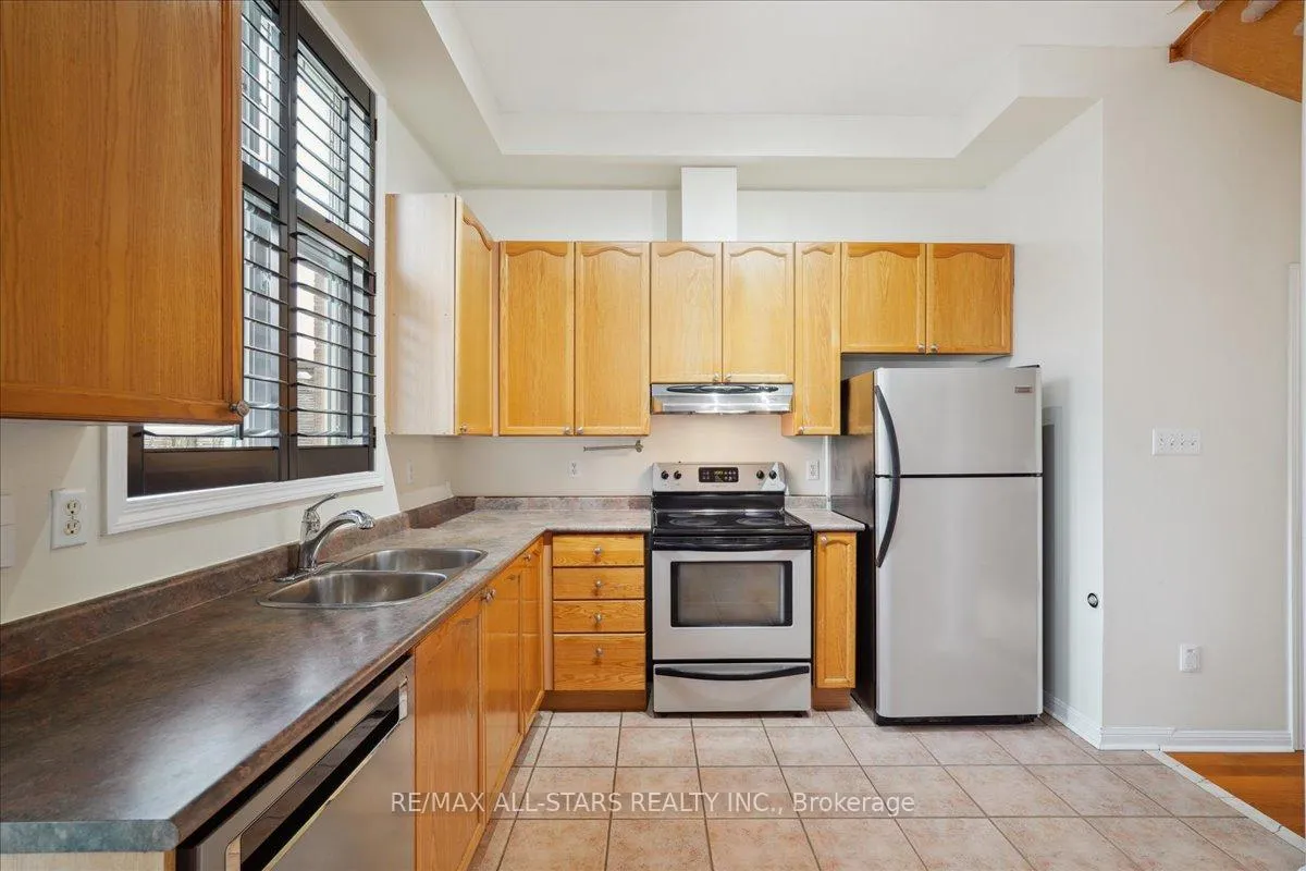 Photo 9 of 56 Cornell Park Avenue, Markham, Cornell — HOMEH