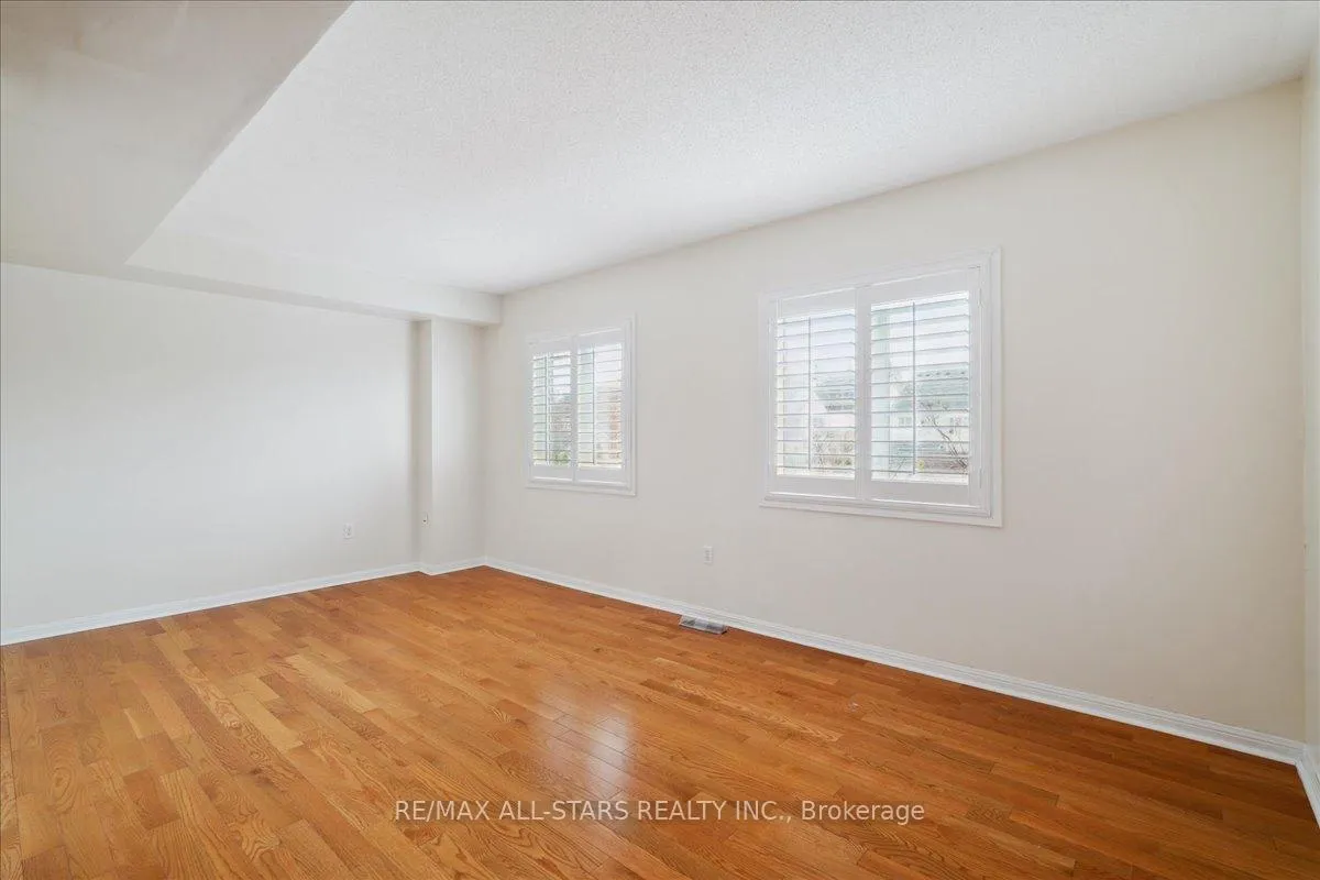Photo 12 of 56 Cornell Park Avenue, Markham, Cornell — HOMEH
