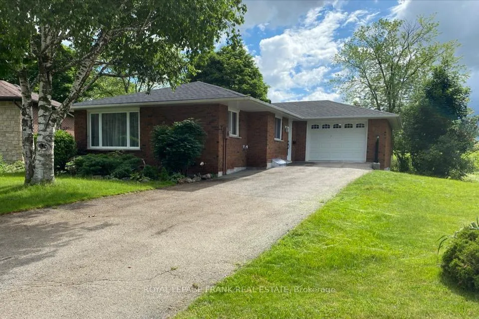 Front of 926 Walnut Court