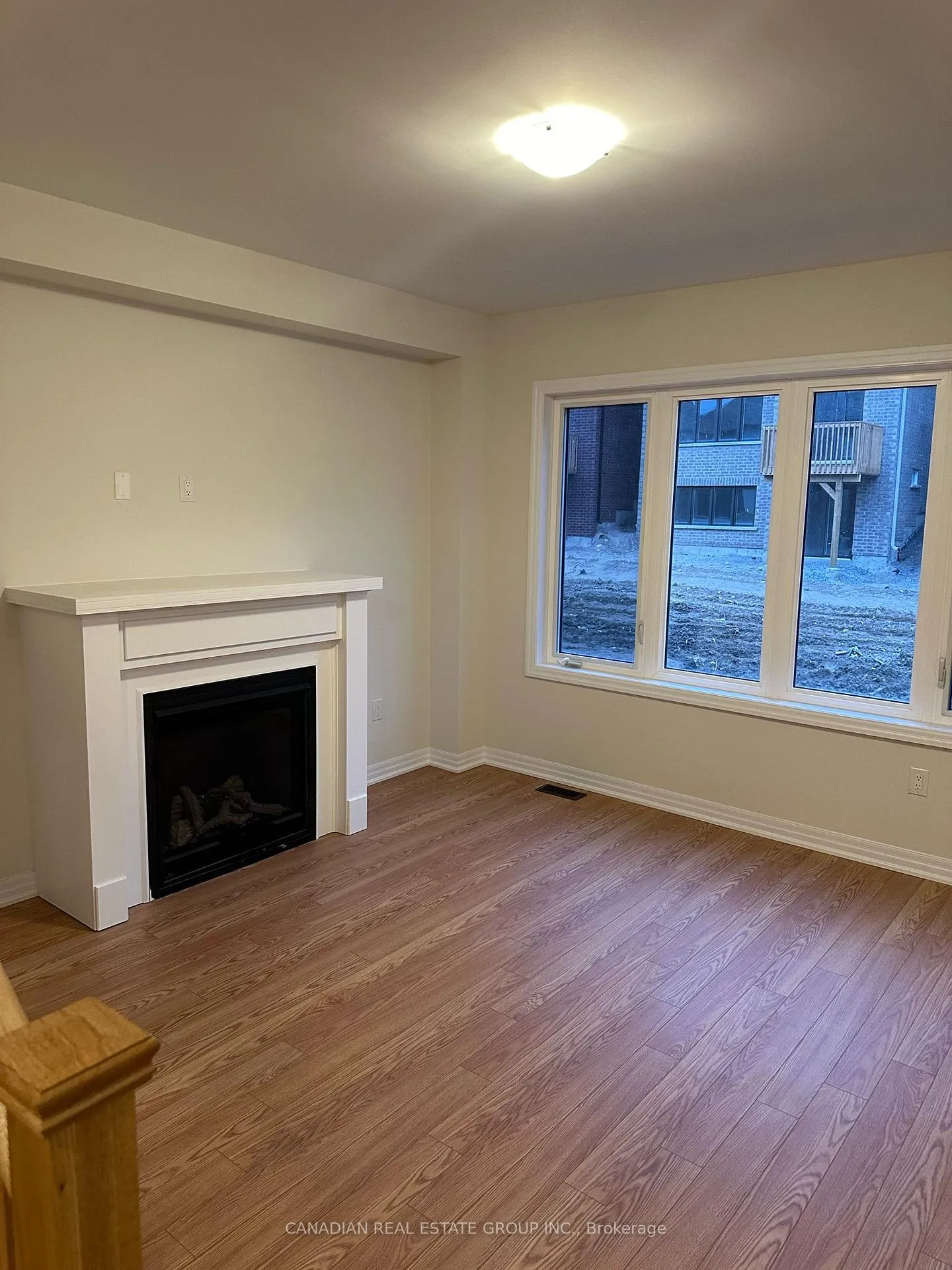 Photo 4 of 22 Northrop Avenue, Clarington, Newcastle — HOMEH