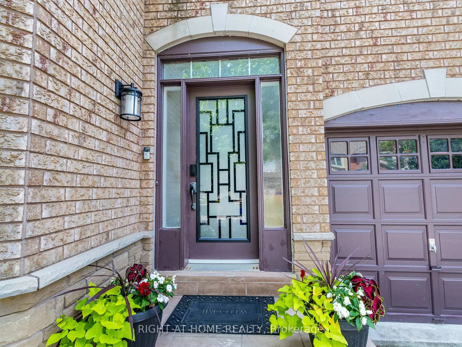 Photo 6 of 1 Ferdinand Avenue, Vaughan, Vellore Village — HOMEH