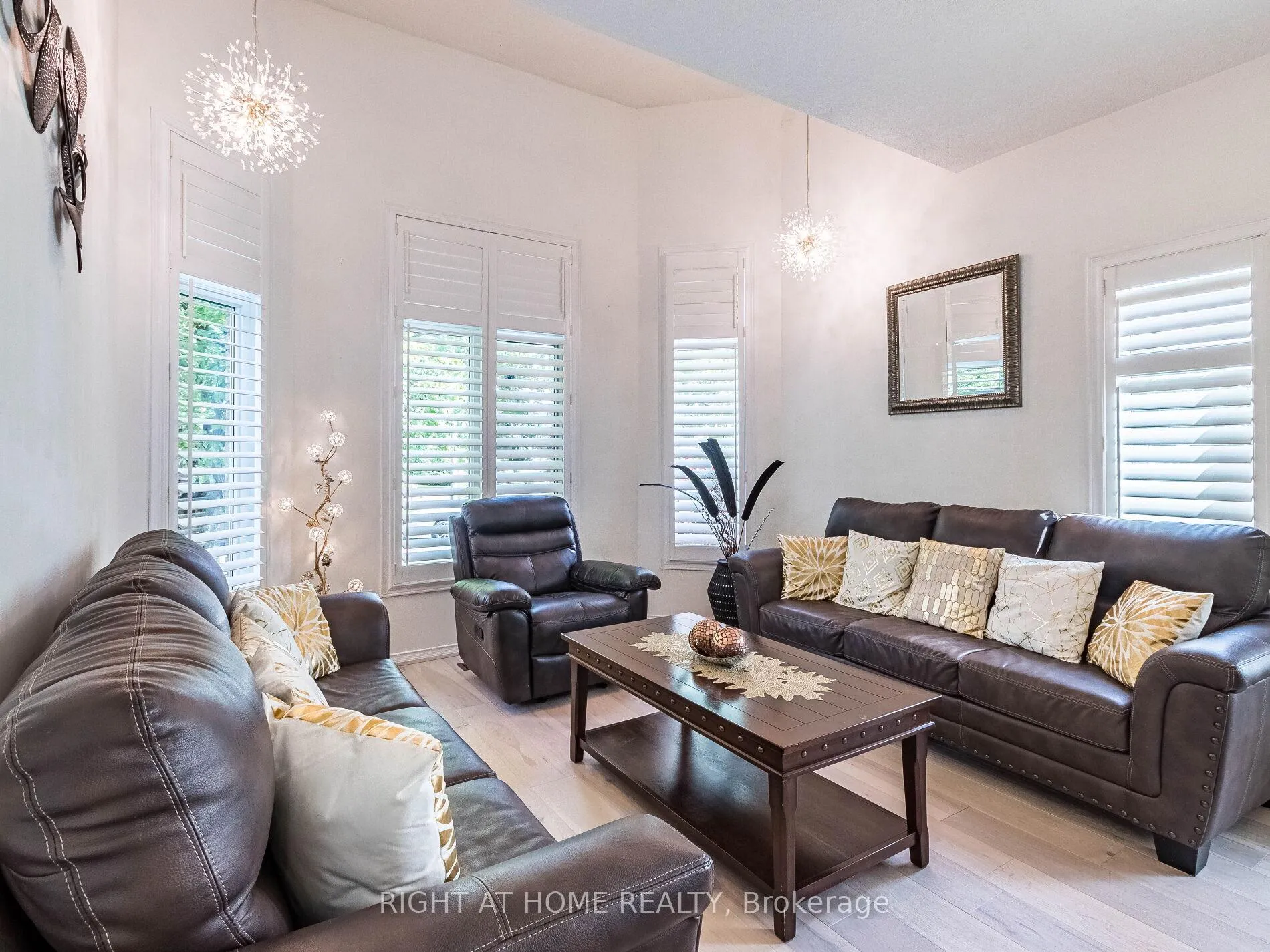 Photo 11 of 1 Ferdinand Avenue, Vaughan, Vellore Village — HOMEH