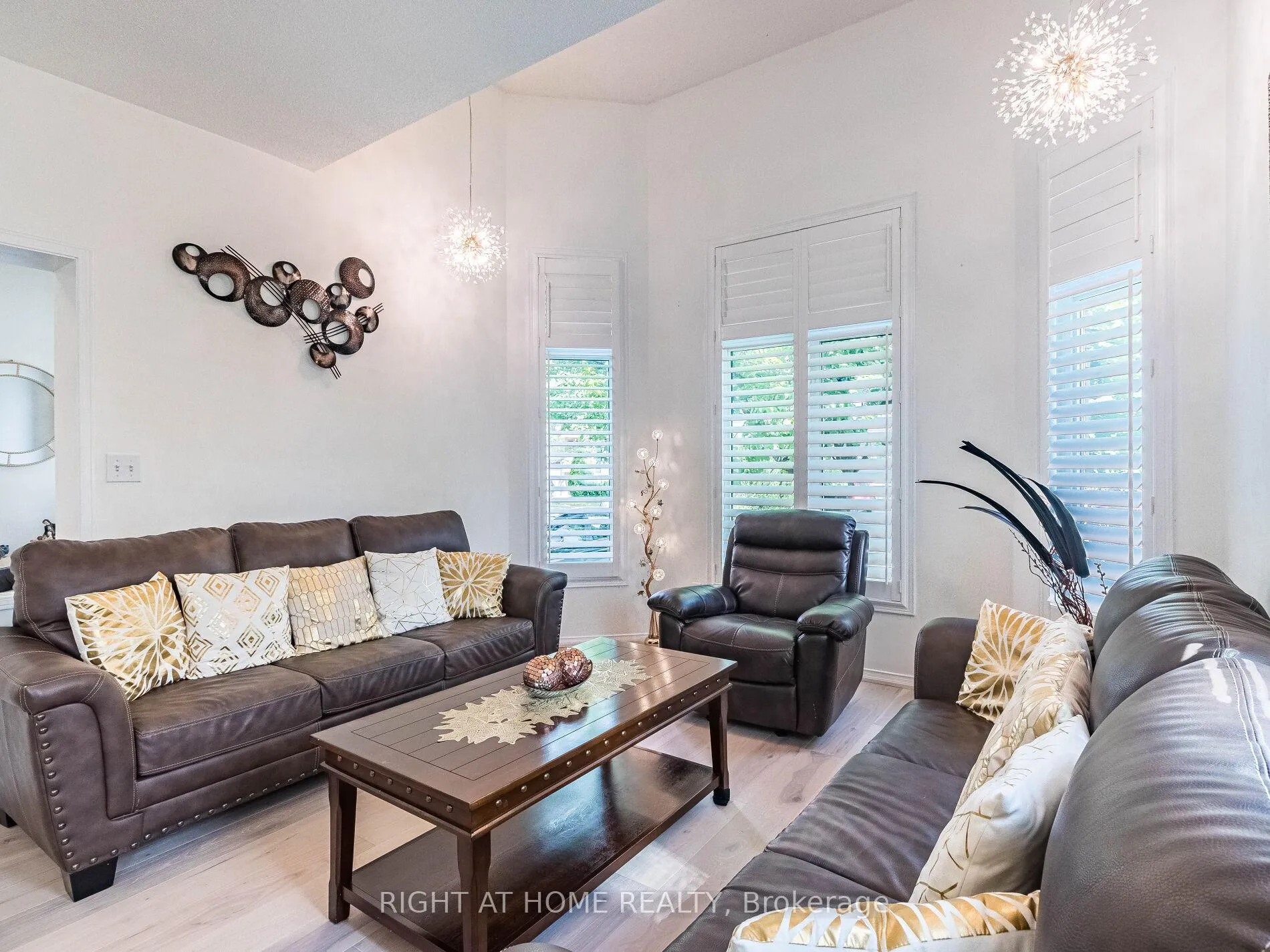Photo 12 of 1 Ferdinand Avenue, Vaughan, Vellore Village — HOMEH