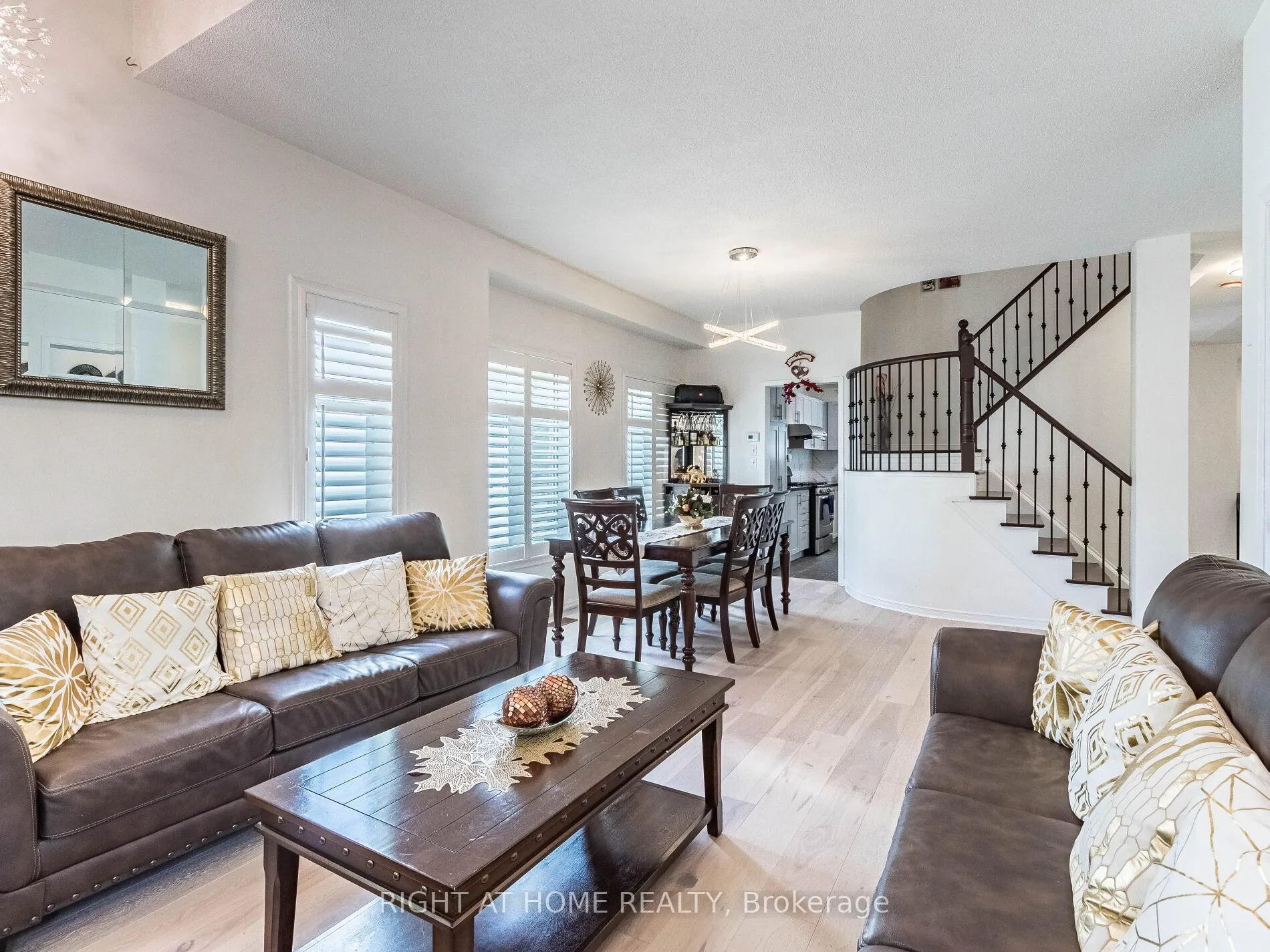 Photo 13 of 1 Ferdinand Avenue, Vaughan, Vellore Village — HOMEH