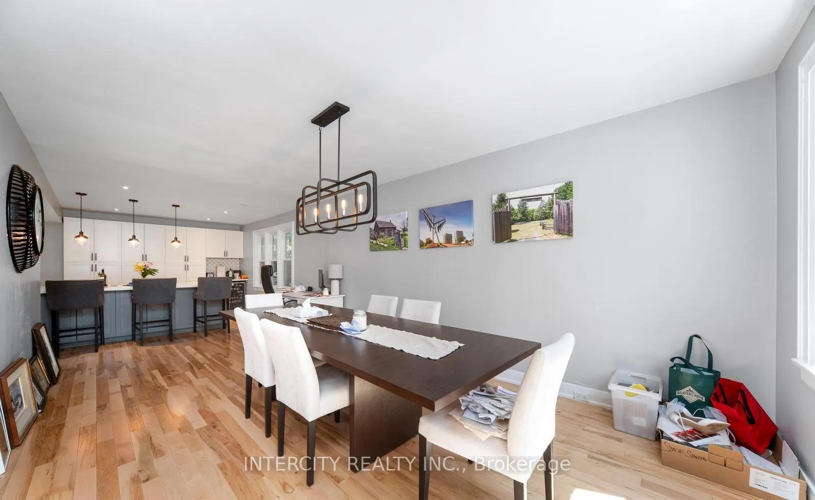 Photo 5 of 98 Blake Street, Barrie, North Shore — HOMEH