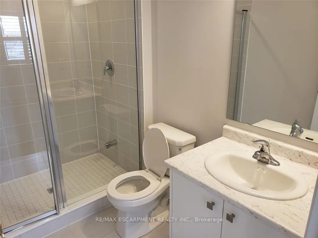 Photo 18 of 15 Yale Drive, Hamilton, Mount Hope — HOMEH