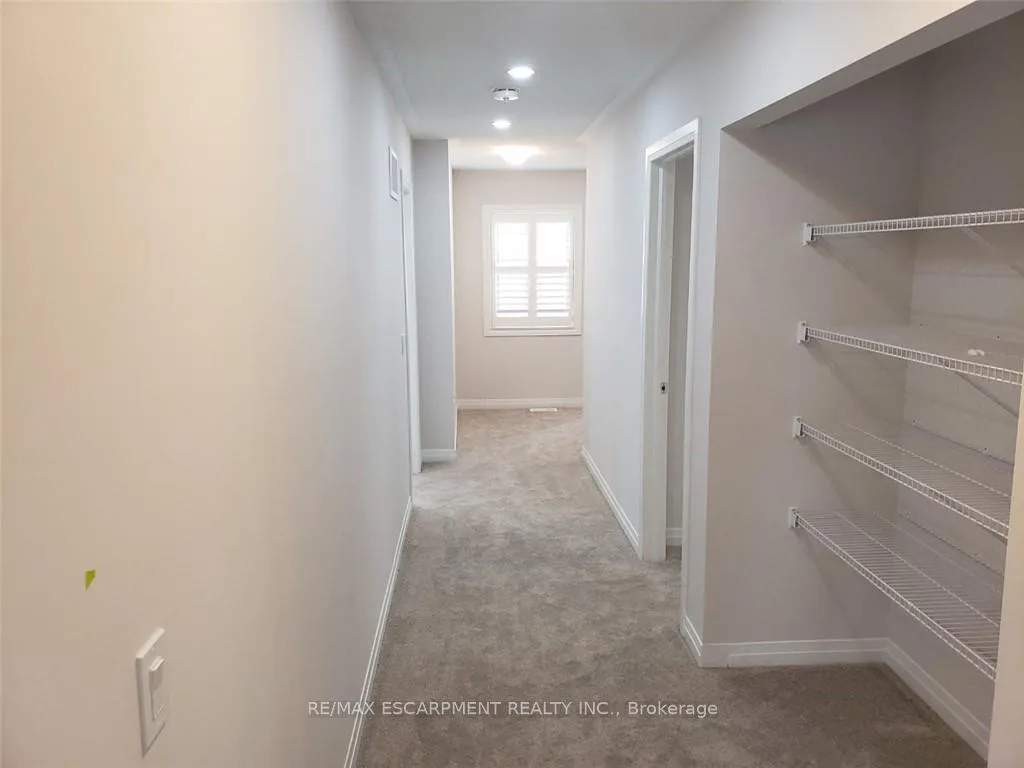 Photo 21 of 15 Yale Drive, Hamilton, Mount Hope — HOMEH