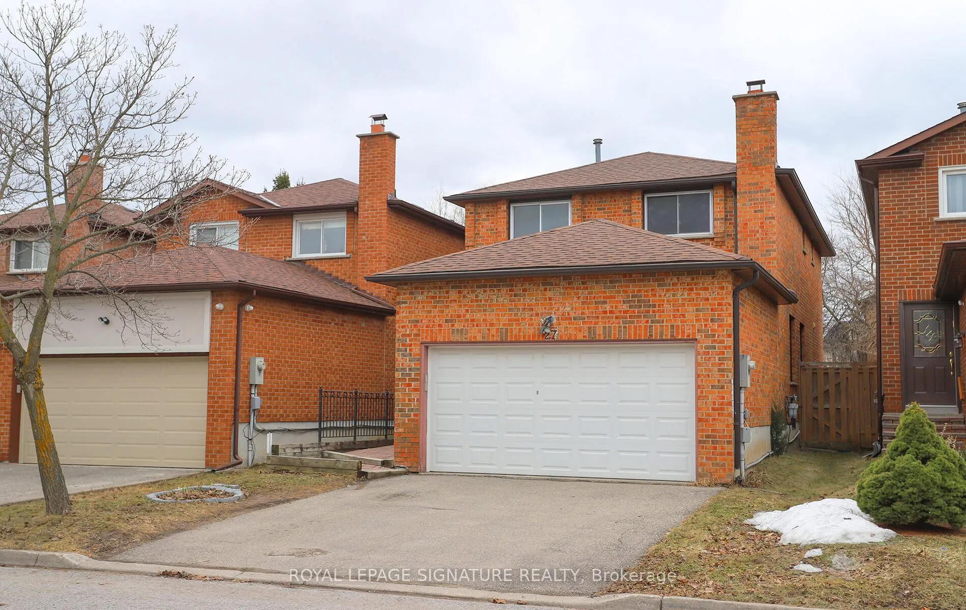 Photo 2 of 27 Patrice Crescent, Vaughan, Crestwood-Springfarm-Yorkhill — HOMEH