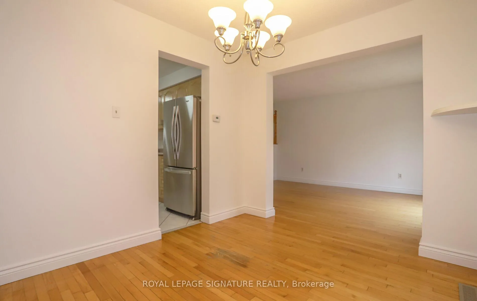 Photo 12 of 27 Patrice Crescent, Vaughan, Crestwood-Springfarm-Yorkhill — HOMEH