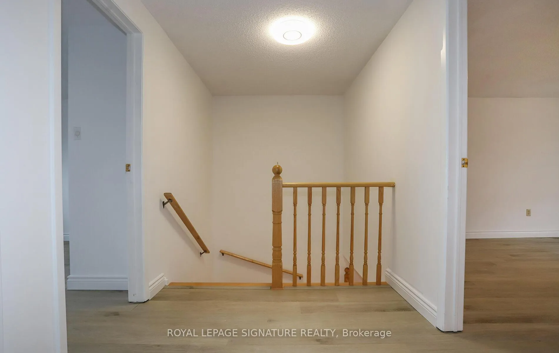 Photo 15 of 27 Patrice Crescent, Vaughan, Crestwood-Springfarm-Yorkhill — HOMEH