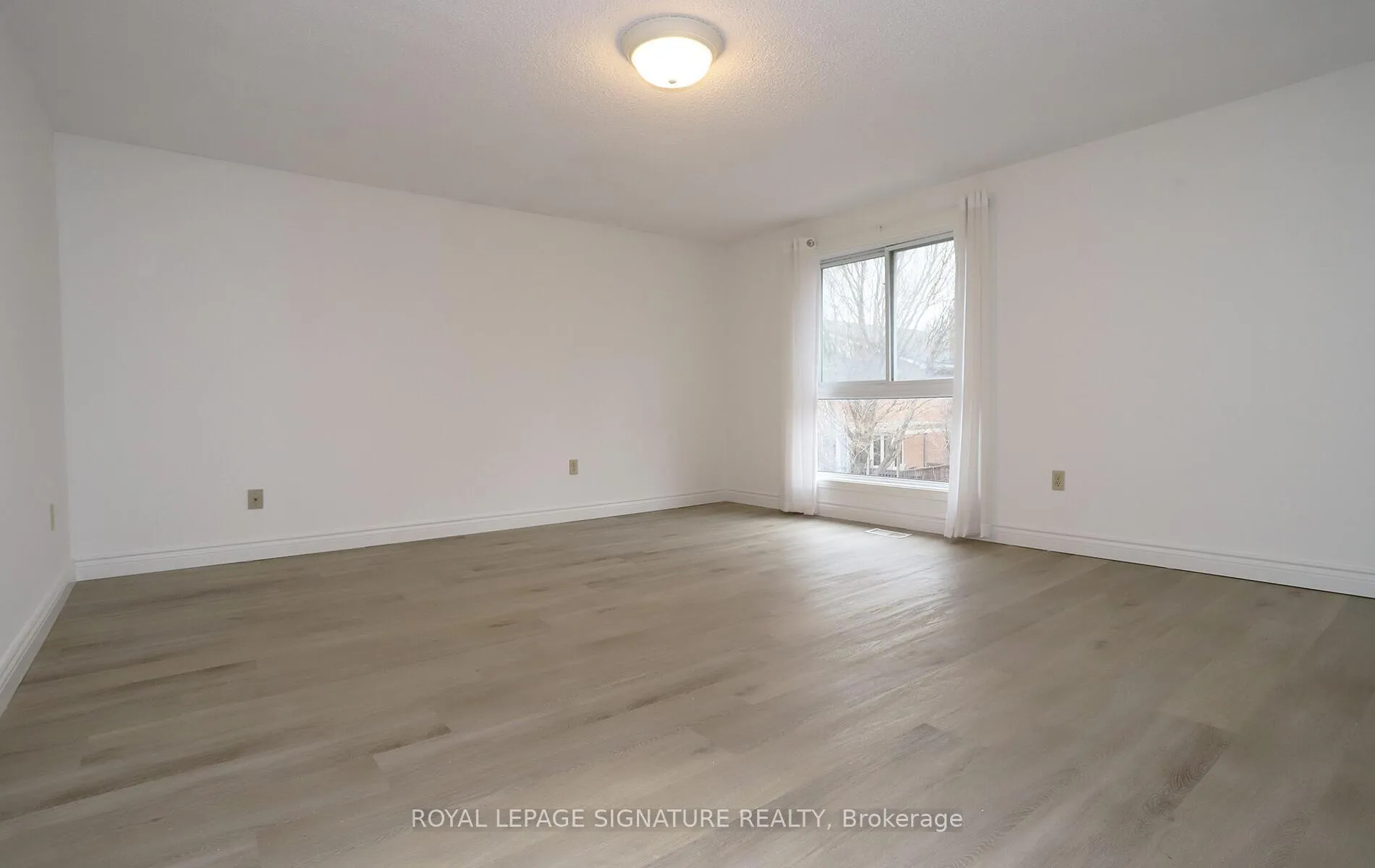 Photo 16 of 27 Patrice Crescent, Vaughan, Crestwood-Springfarm-Yorkhill — HOMEH