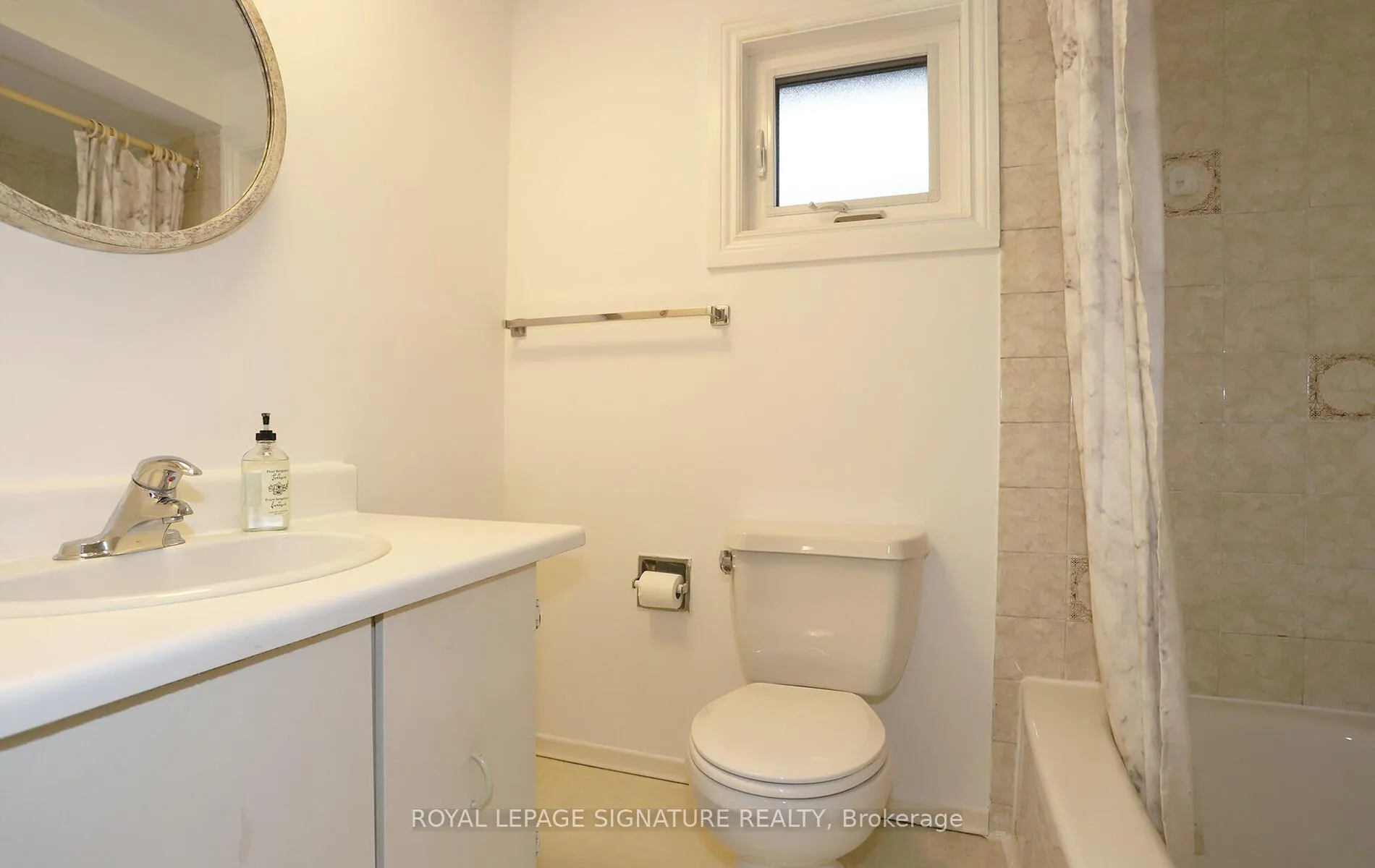 Photo 20 of 27 Patrice Crescent, Vaughan, Crestwood-Springfarm-Yorkhill — HOMEH