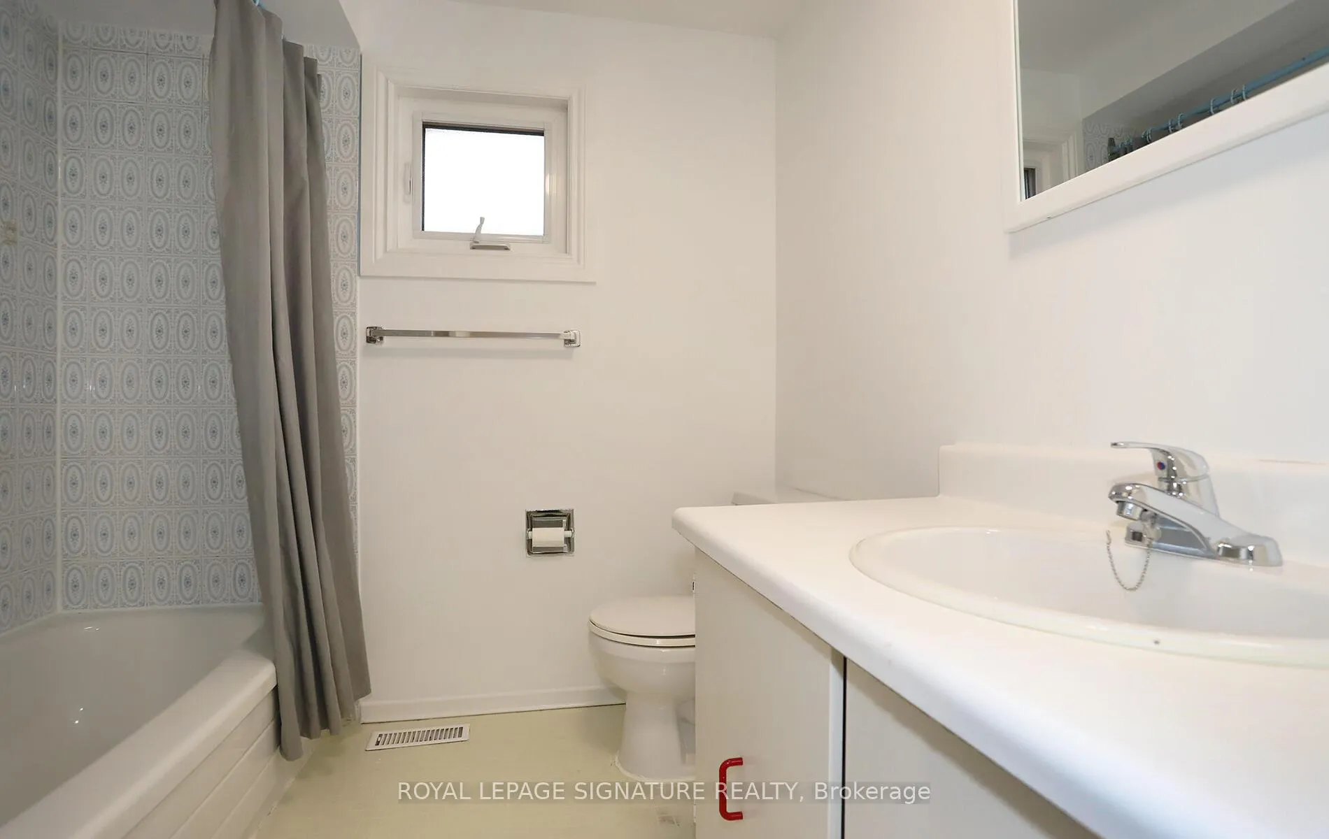 Photo 25 of 27 Patrice Crescent, Vaughan, Crestwood-Springfarm-Yorkhill — HOMEH