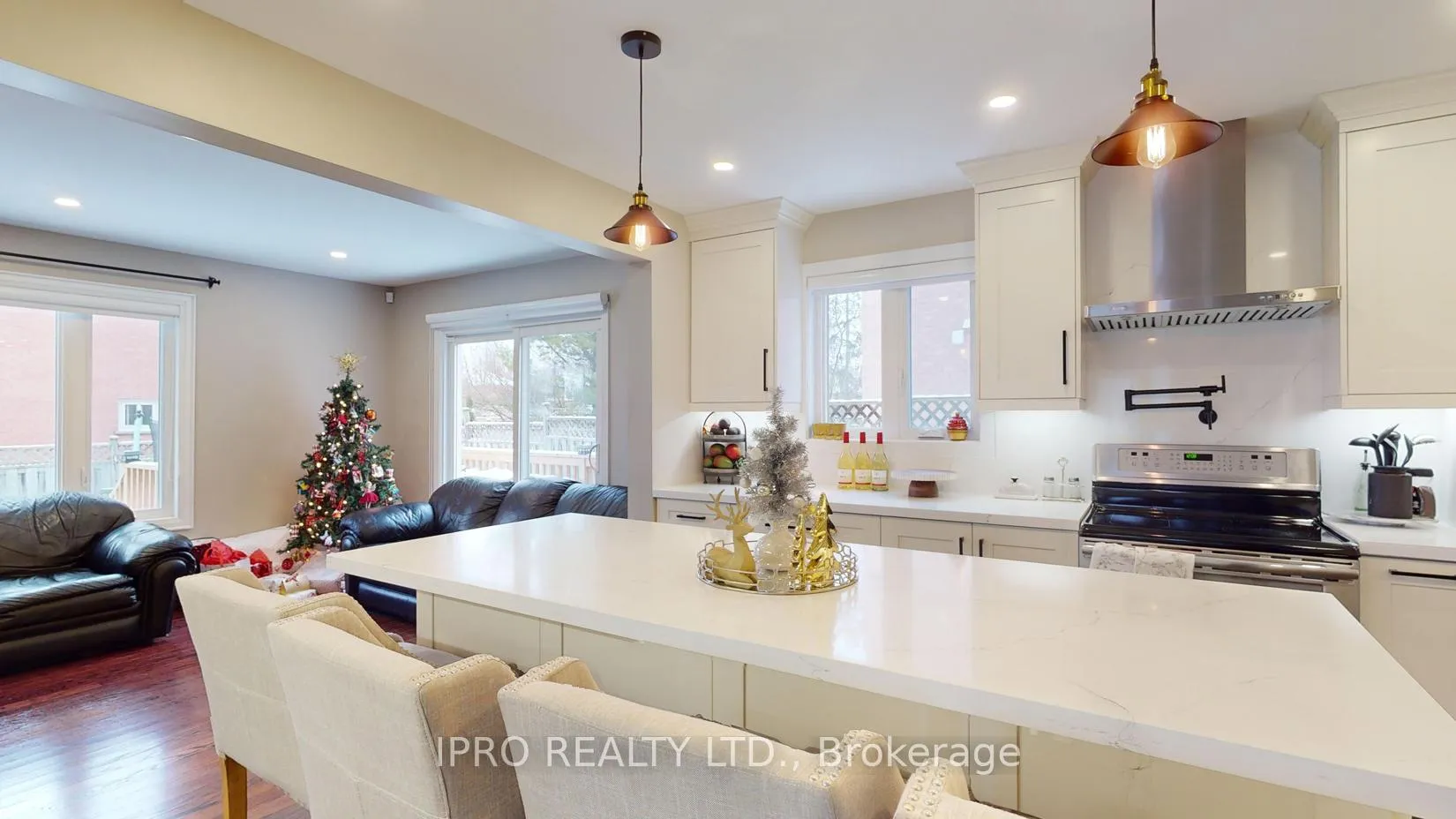 Photo 11 of 75 Willowbrook Drive, Whitby, Pringle Creek — HOMEH