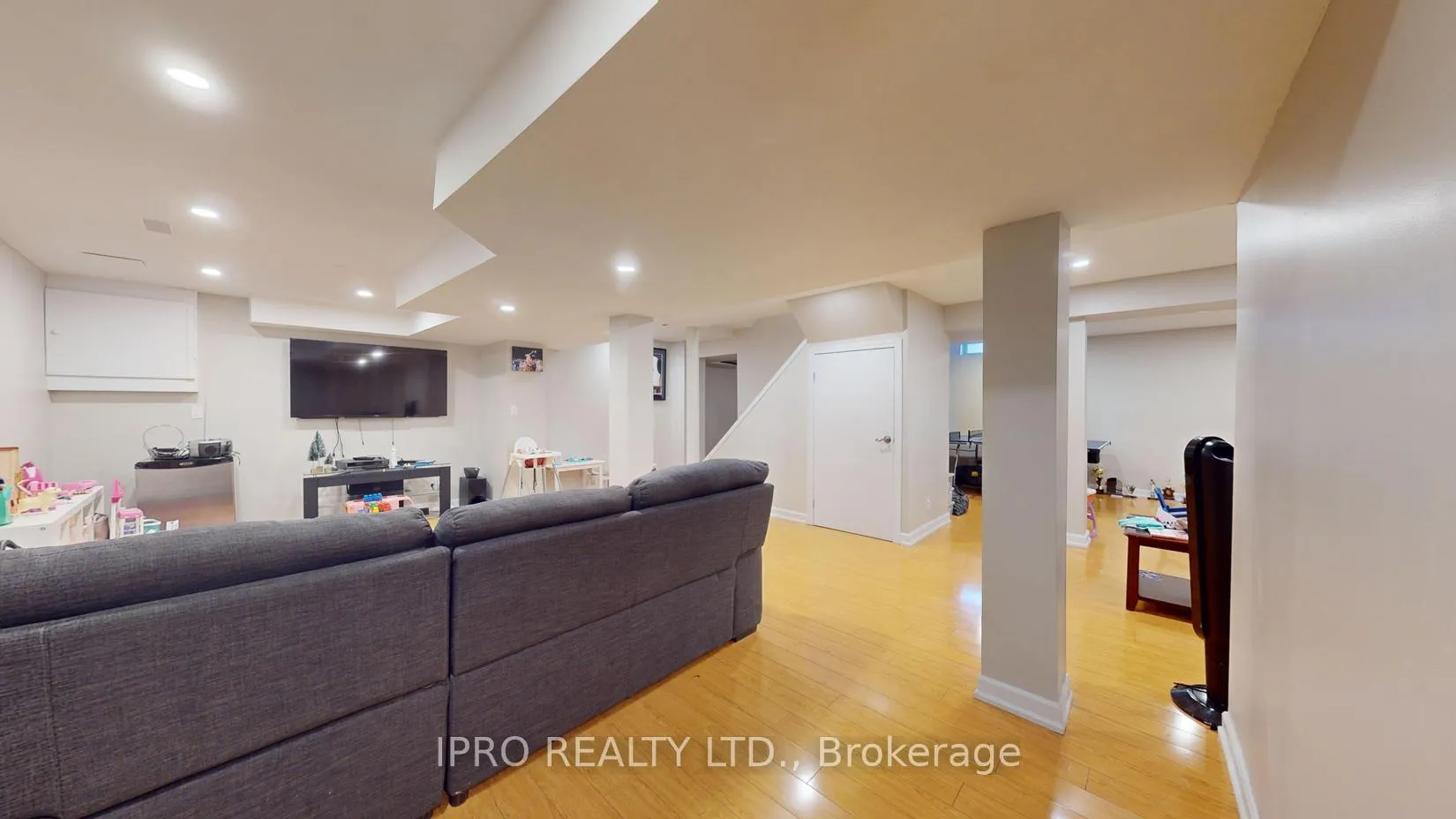 Photo 35 of 75 Willowbrook Drive, Whitby, Pringle Creek — HOMEH