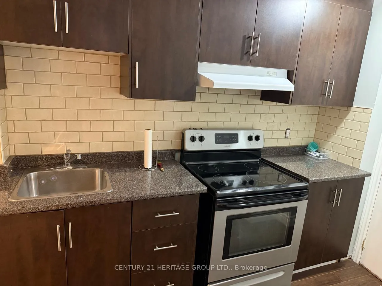 Photo 9 of 116 Laurendale Avenue, Georgina, Keswick South — HOMEH