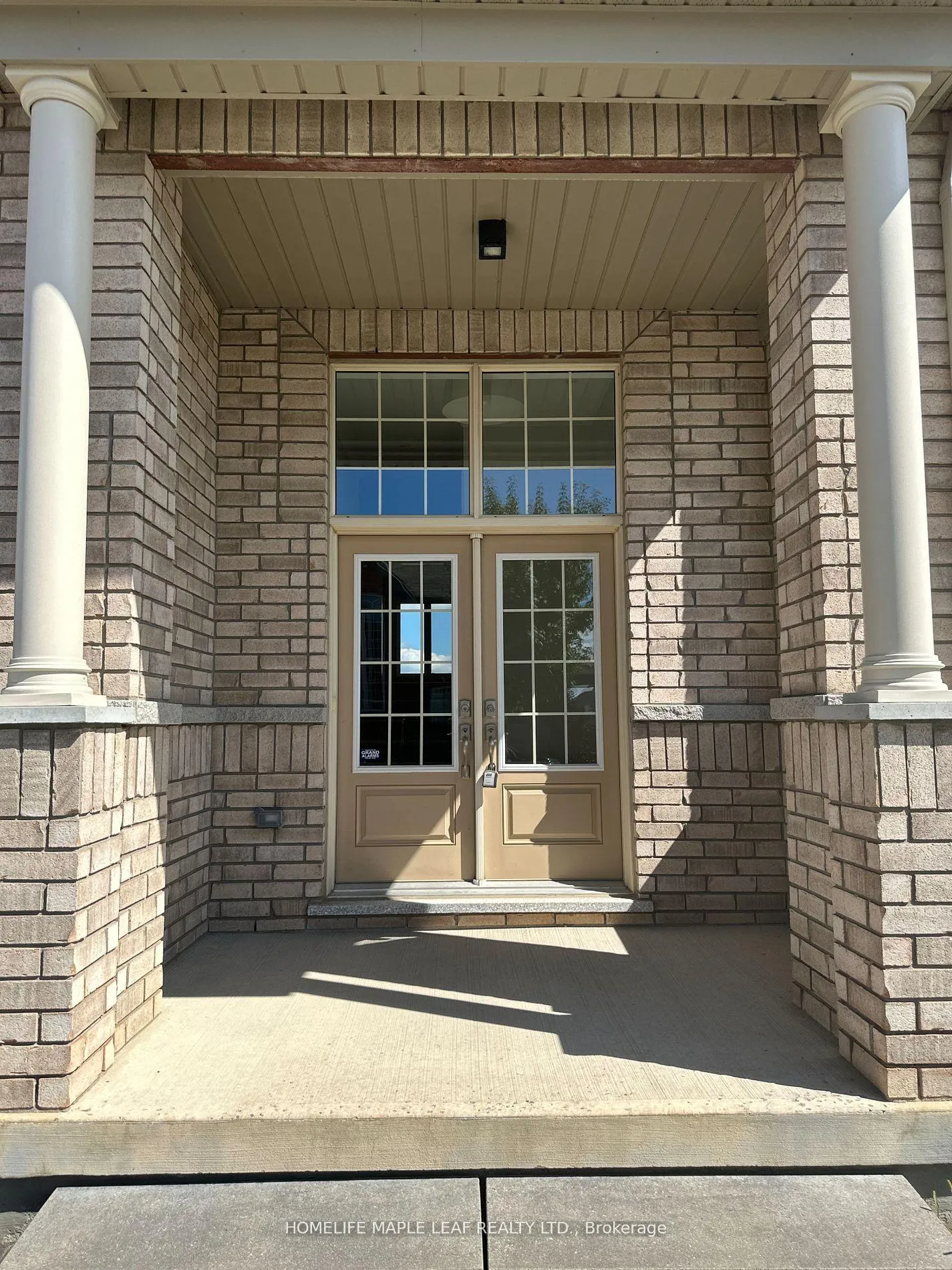 Photo 2 of 91 Robert Wilson Crescent, Georgina, Keswick South — HOMEH
