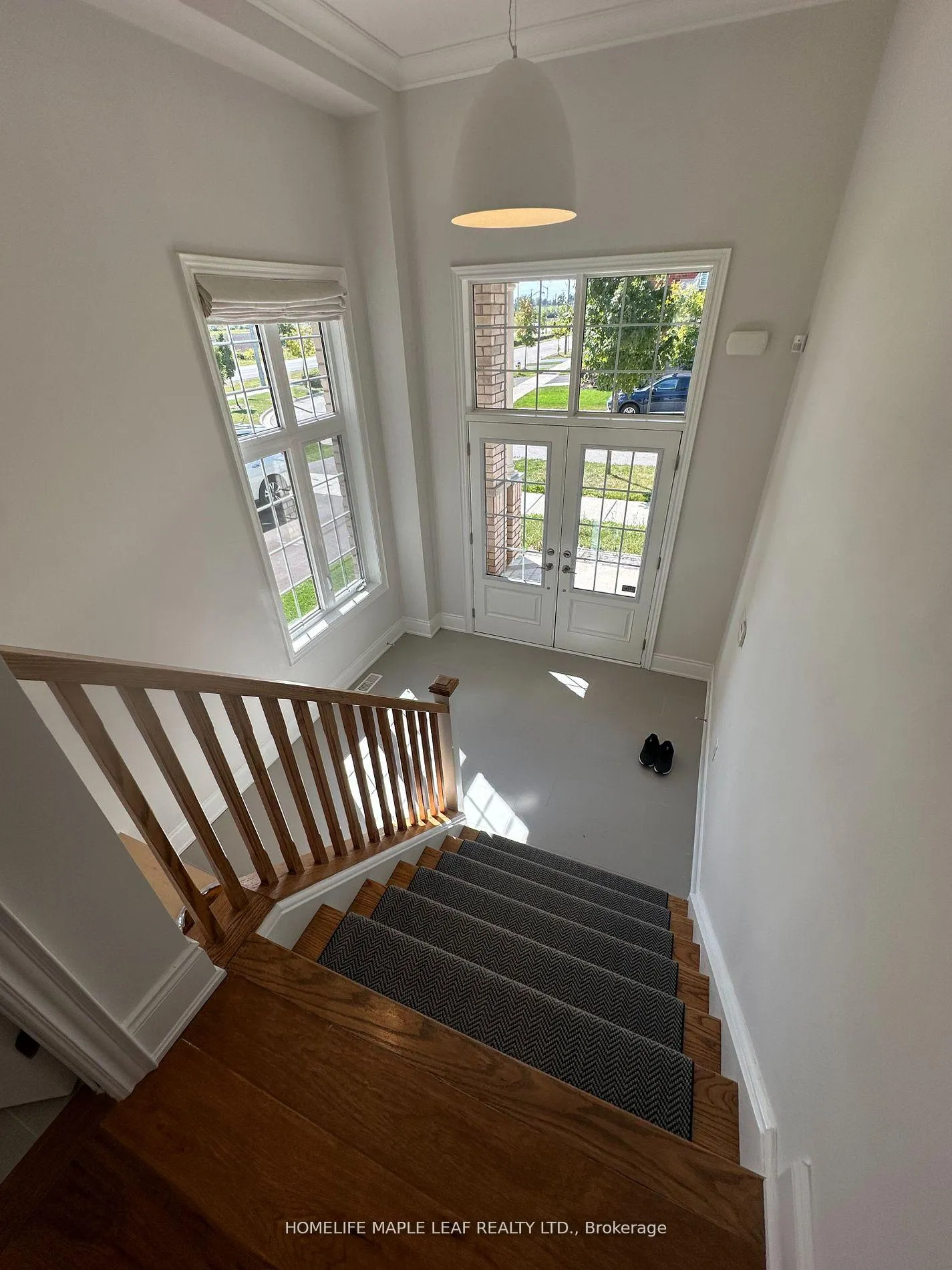 Photo 3 of 91 Robert Wilson Crescent, Georgina, Keswick South — HOMEH