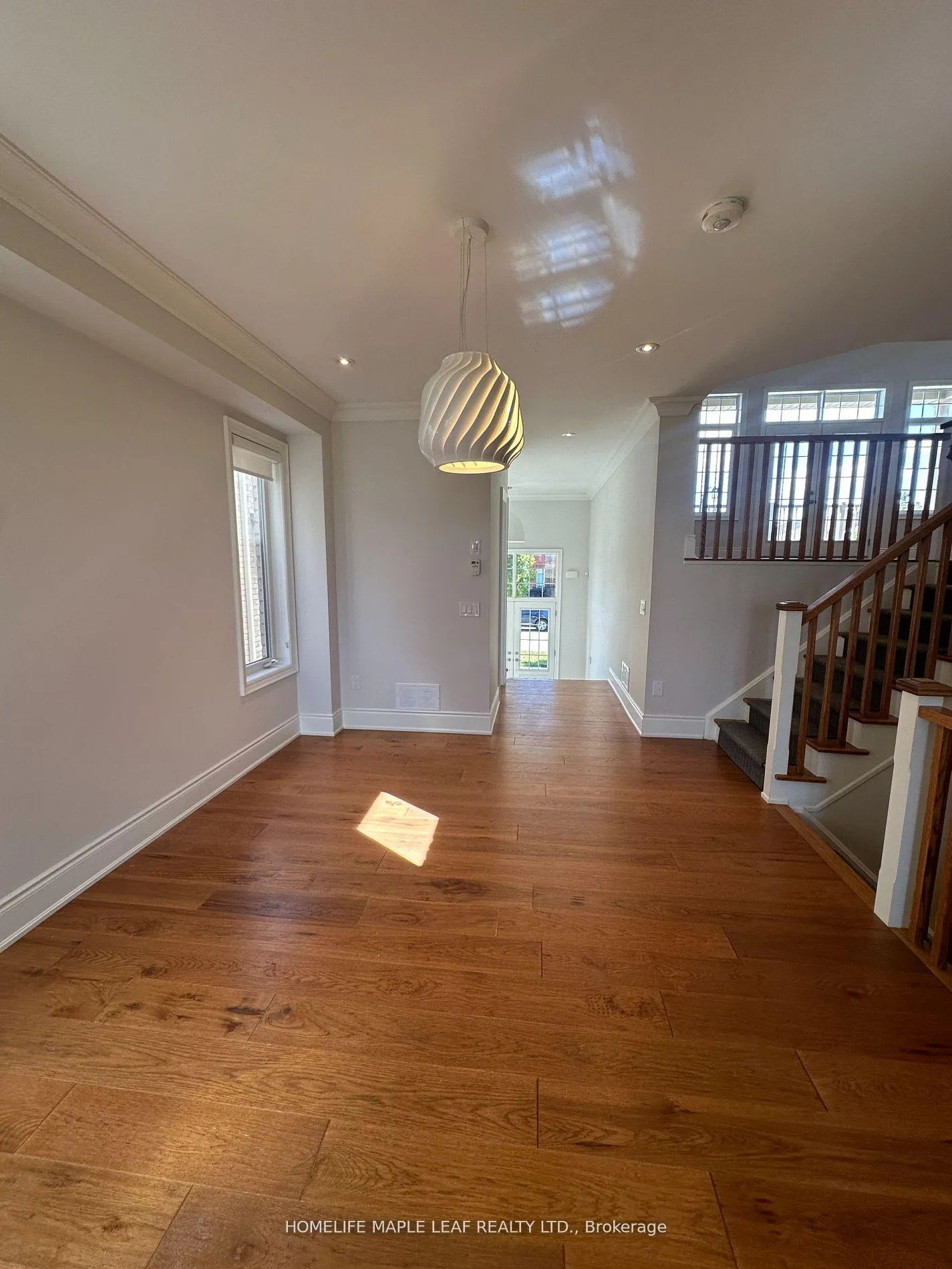 Photo 6 of 91 Robert Wilson Crescent, Georgina, Keswick South — HOMEH