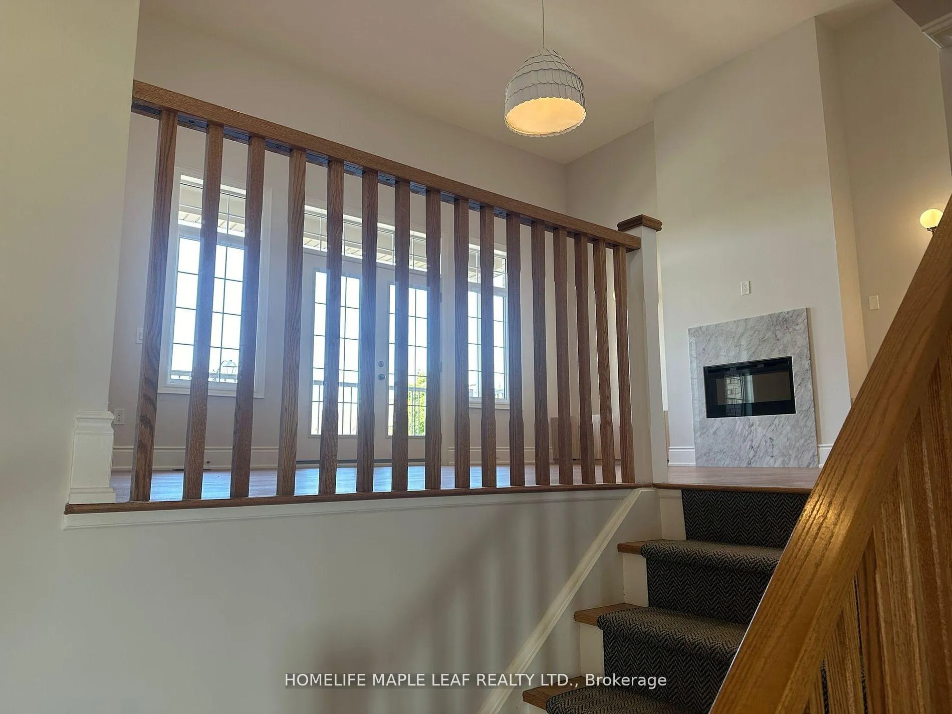 Photo 10 of 91 Robert Wilson Crescent, Georgina, Keswick South — HOMEH