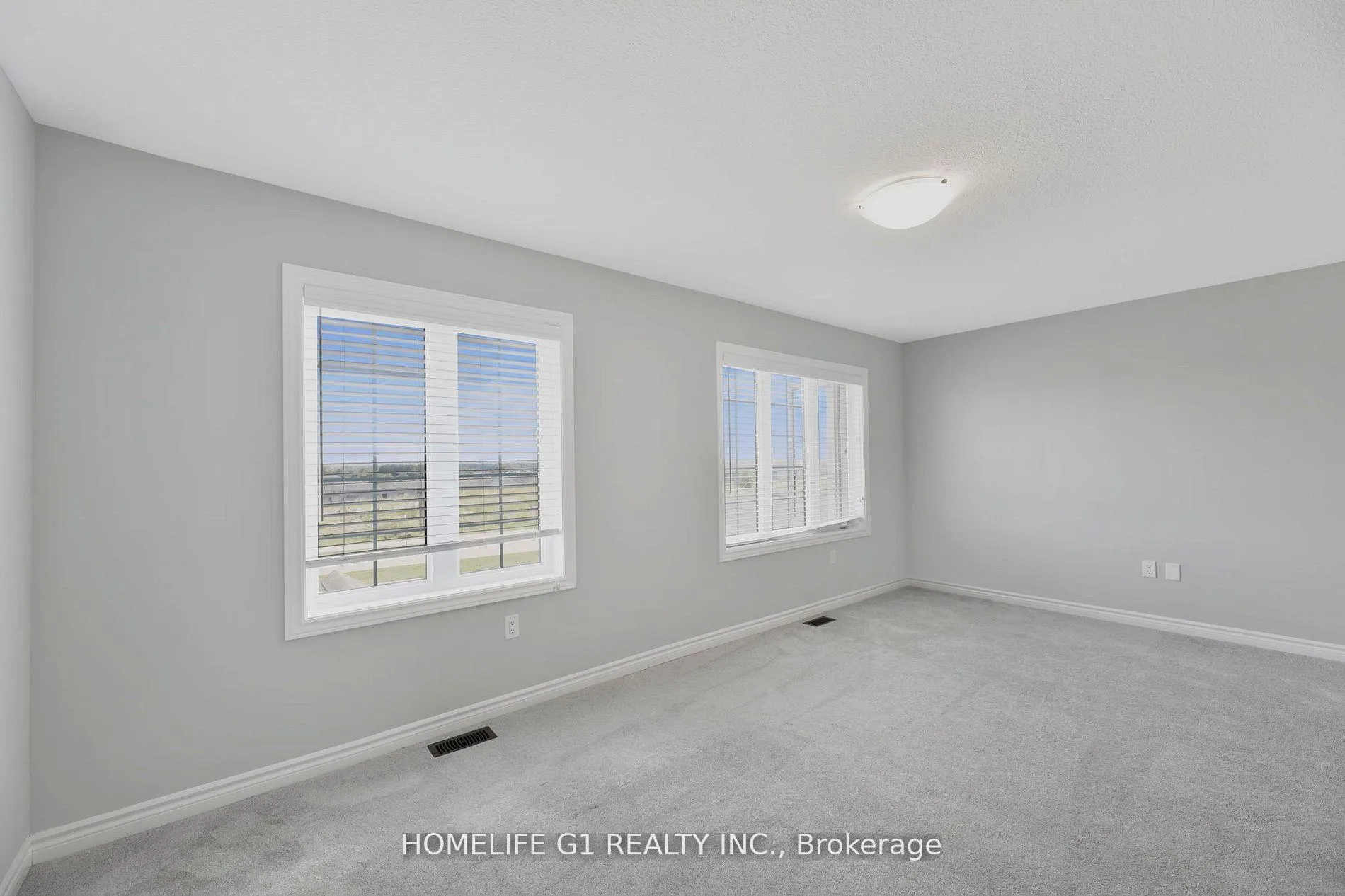 Photo 10 of 150 Flagg Avenue, Brant, Paris — HOMEH