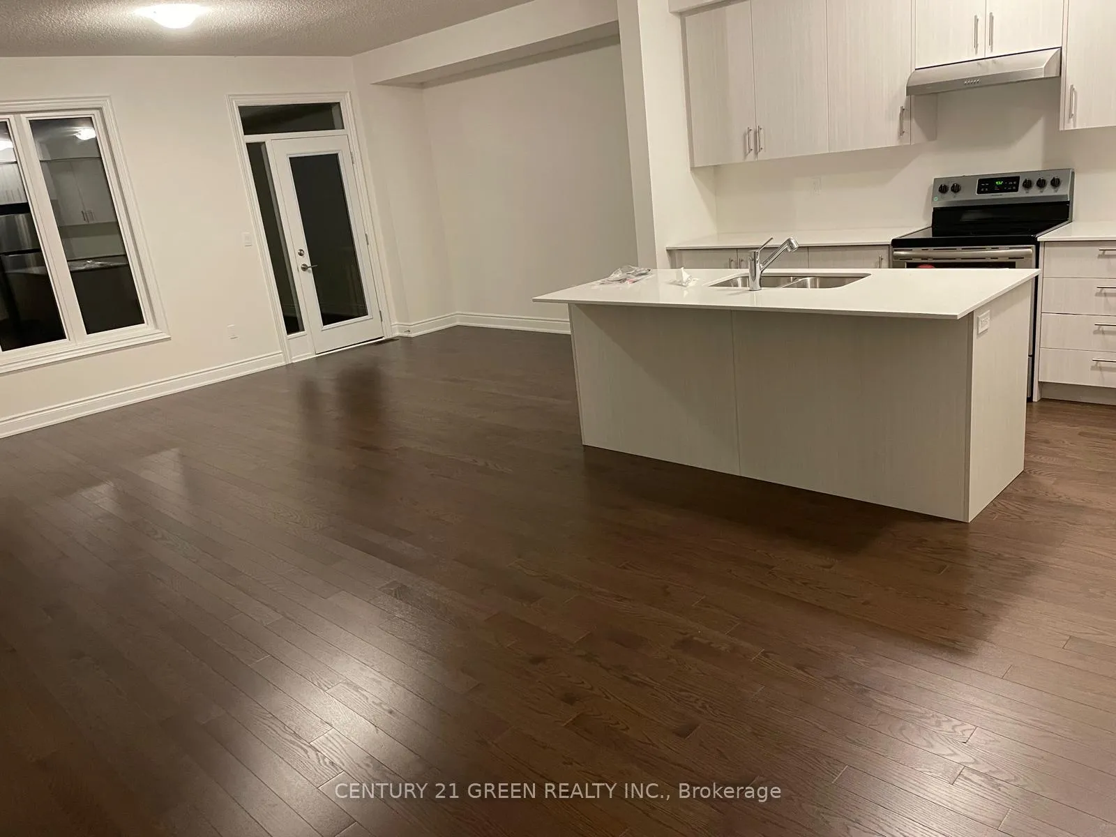 Photo 3 of 57 Bermondsey Way, Brampton, Bram West — HOMEH
