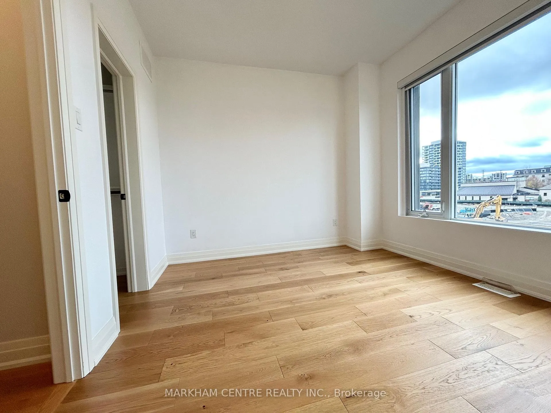 Photo 9 of 20 Teasel Way, Markham, Unionville — HOMEH
