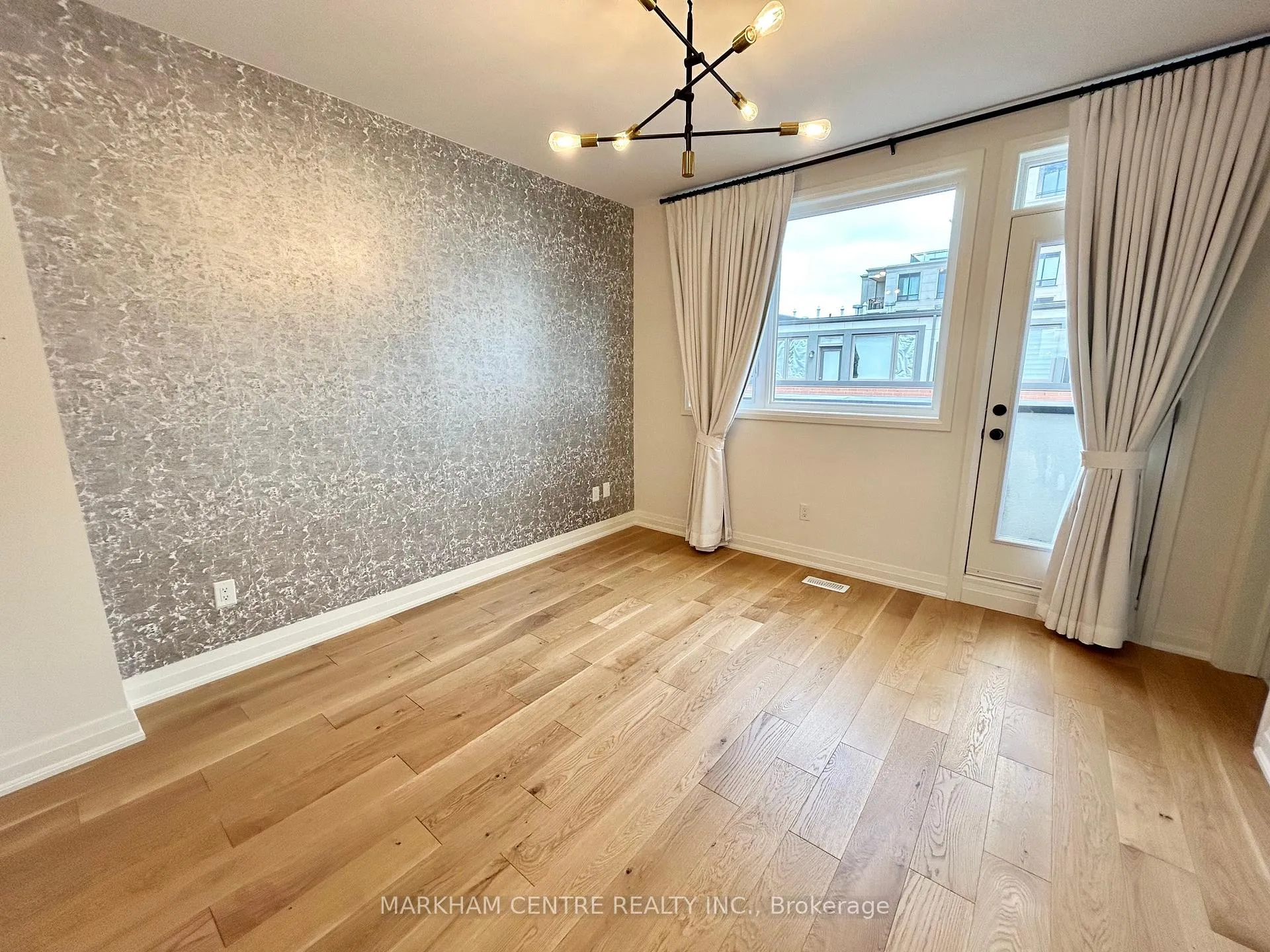 Photo 16 of 20 Teasel Way, Markham, Unionville — HOMEH