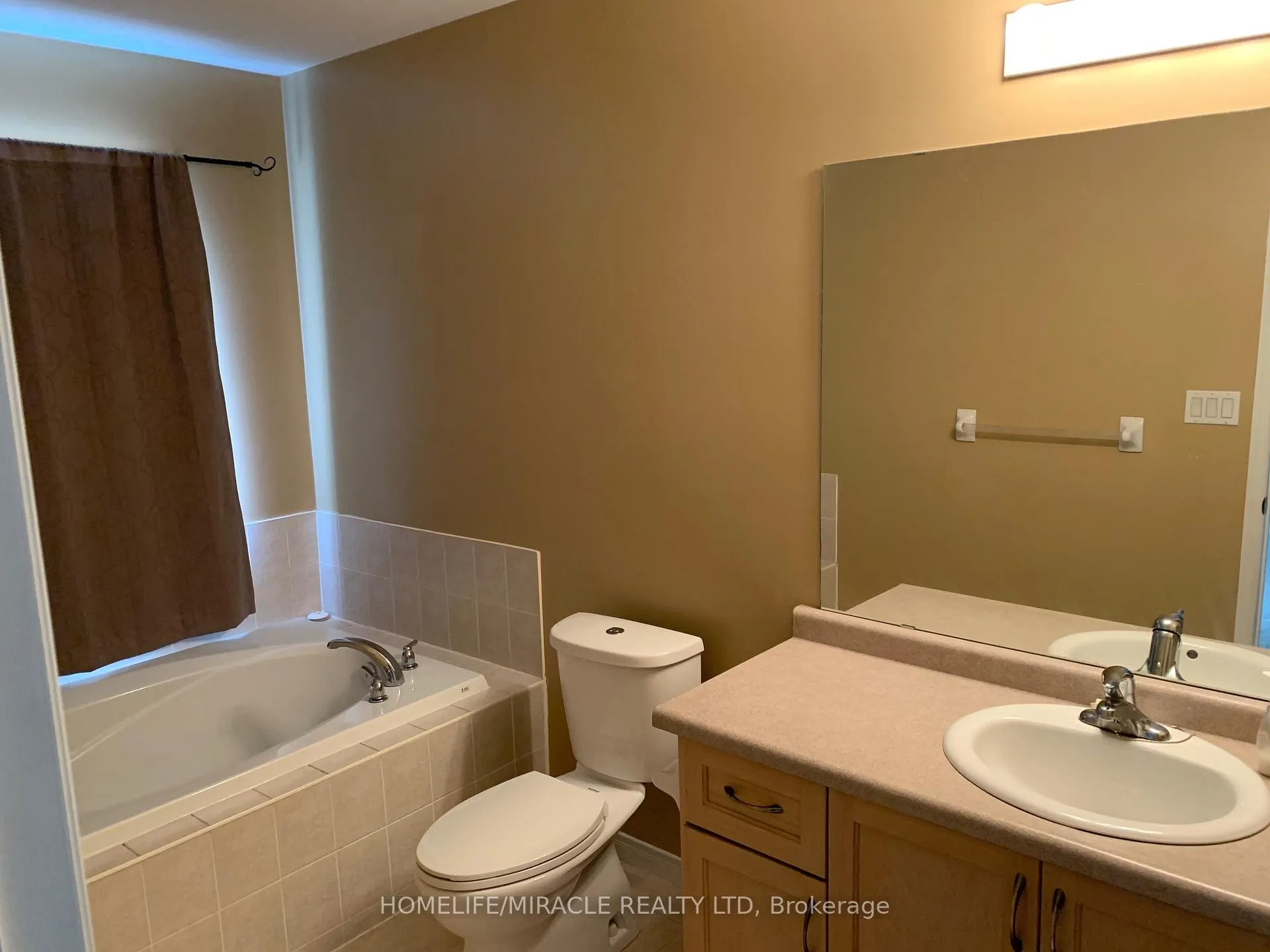 Photo 2 of 78 Cornerstone Drive, Hamilton, Stoney Creek Mountain — HOMEH