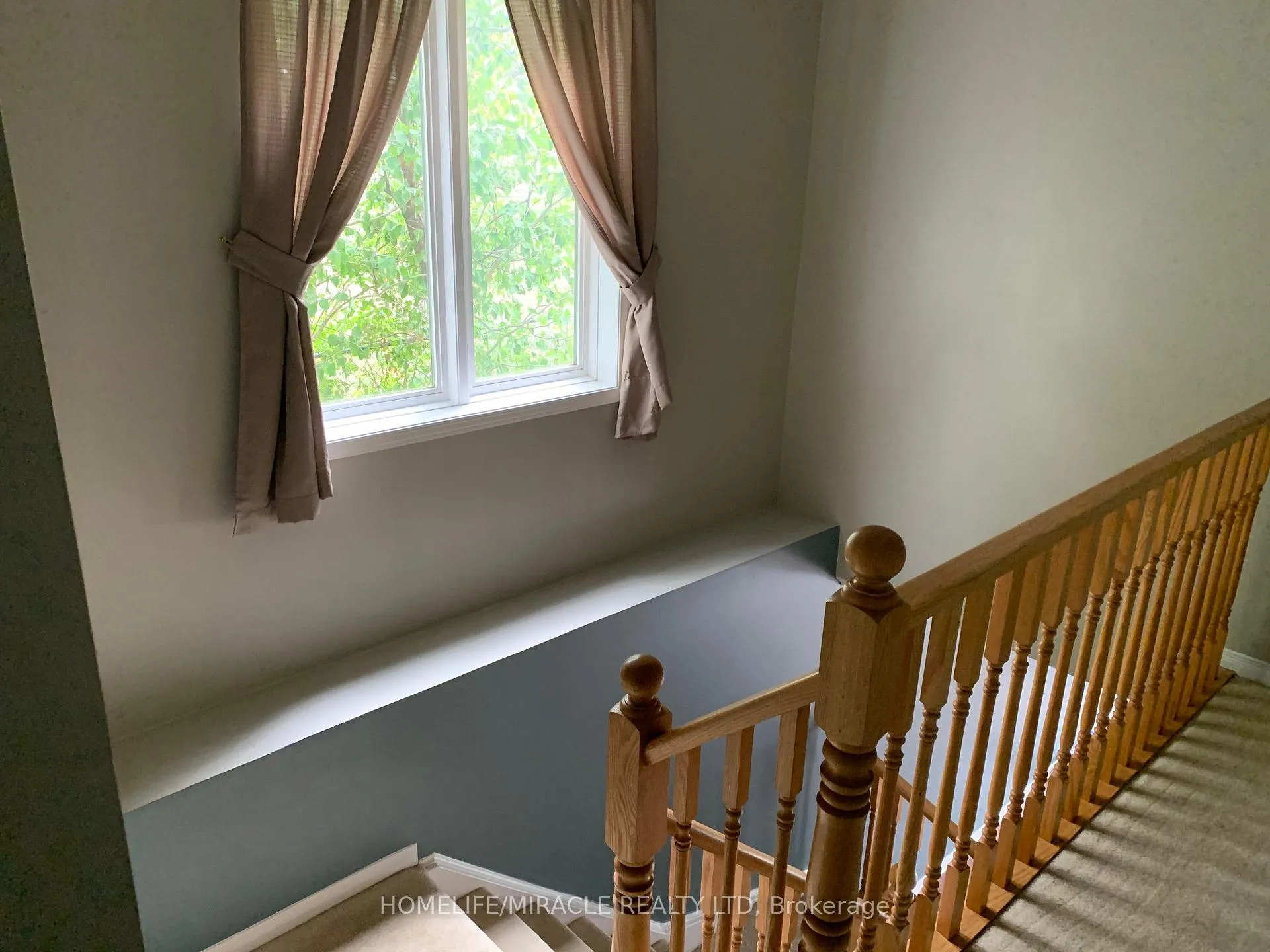 Photo 5 of 78 Cornerstone Drive, Hamilton, Stoney Creek Mountain — HOMEH