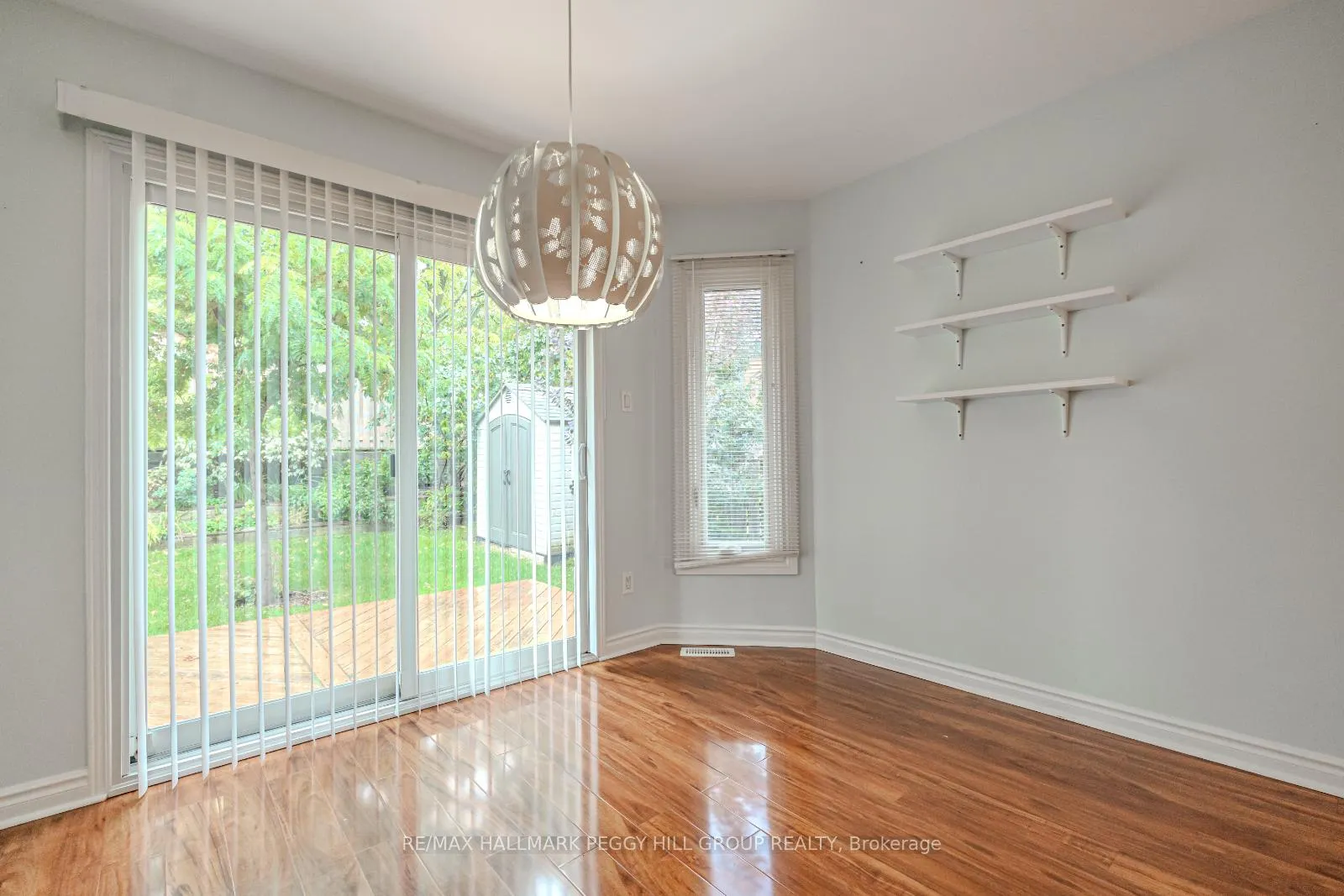 Photo 5 of 22 Macmillan Crescent, Barrie, Painswick North — HOMEH