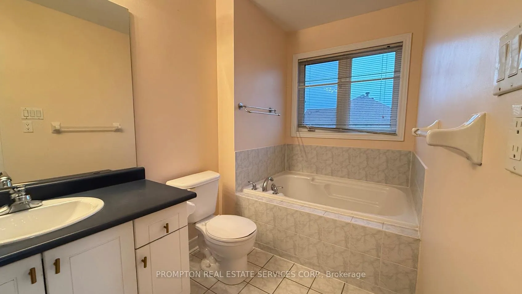 Photo 14 of 2037 Bur Oak Avenue, Markham, Greensborough — HOMEH