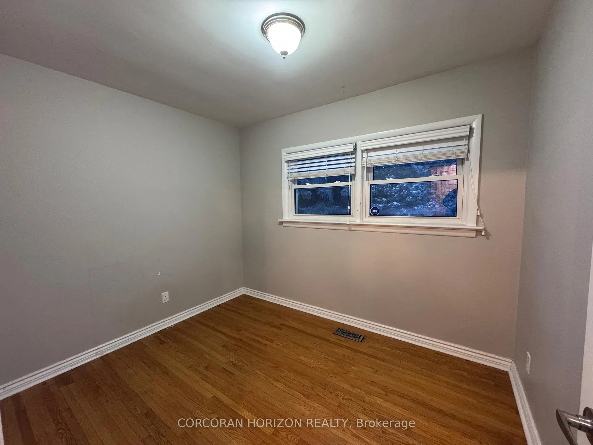 Photo 10 of 194 Pinebush Road, Cambridge — HOMEH
